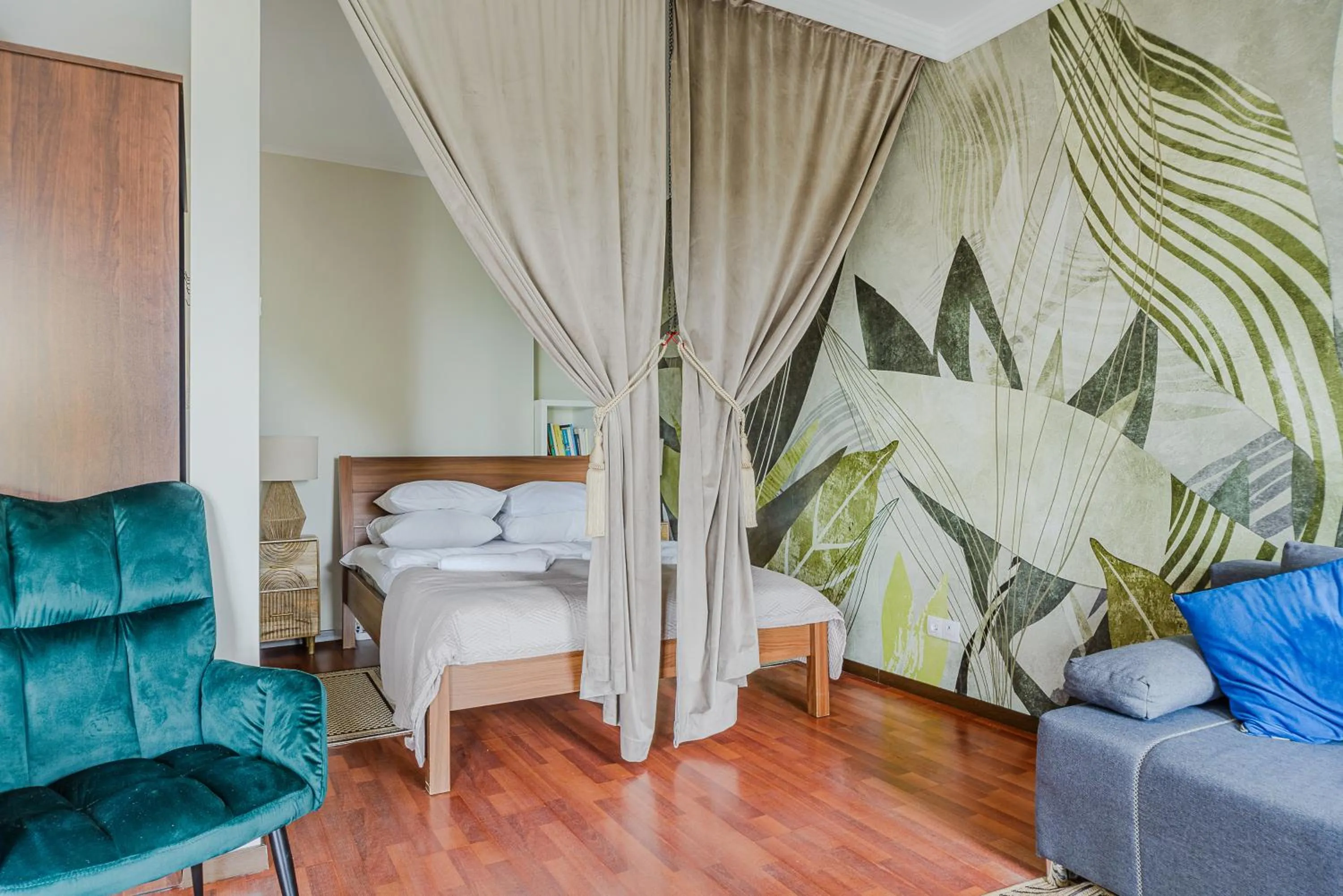 Living room, Bed in Slominskiego 7 P&O Apartments