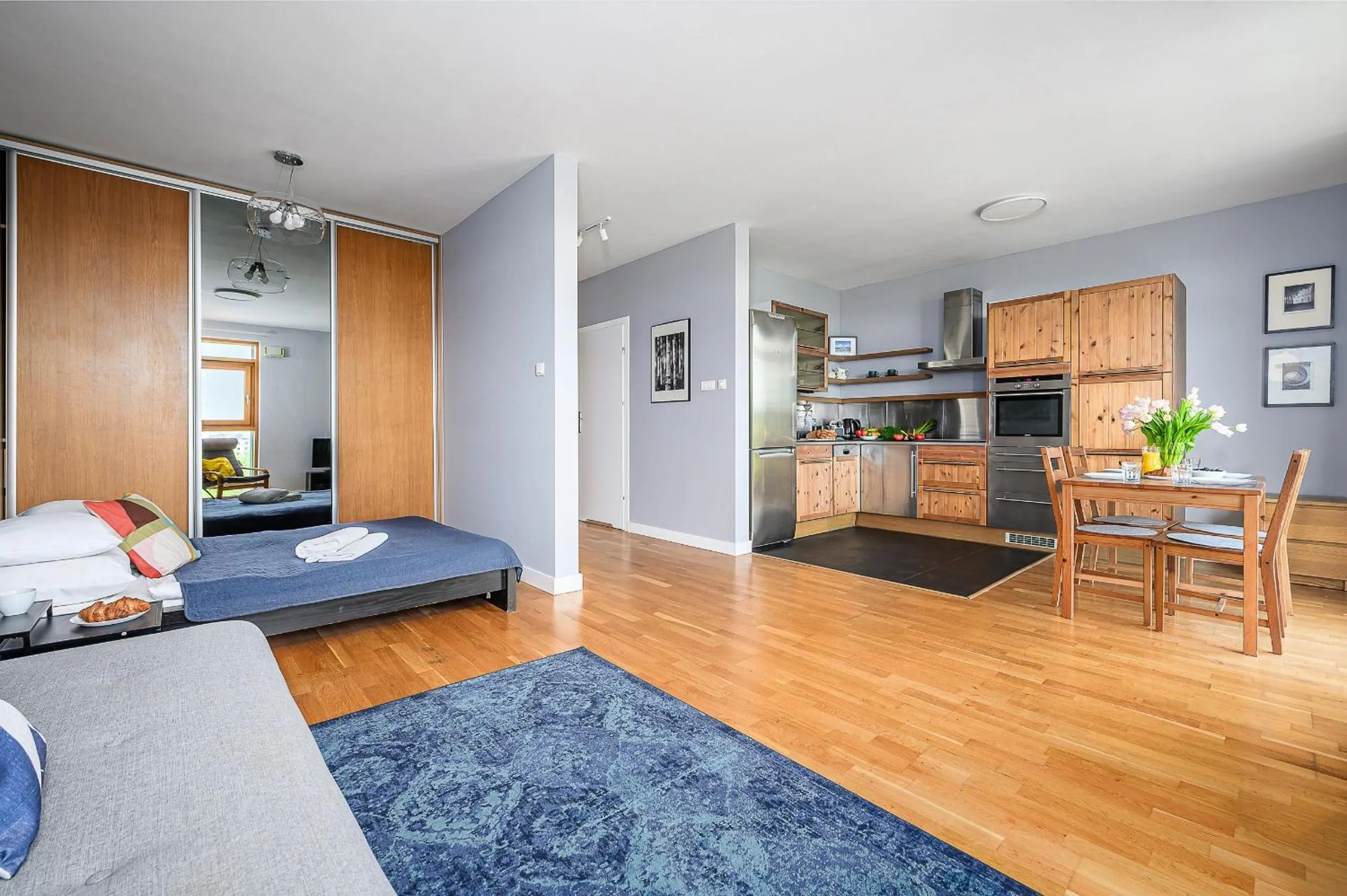 Living room, Bed in Slominskiego 7 P&O Apartments