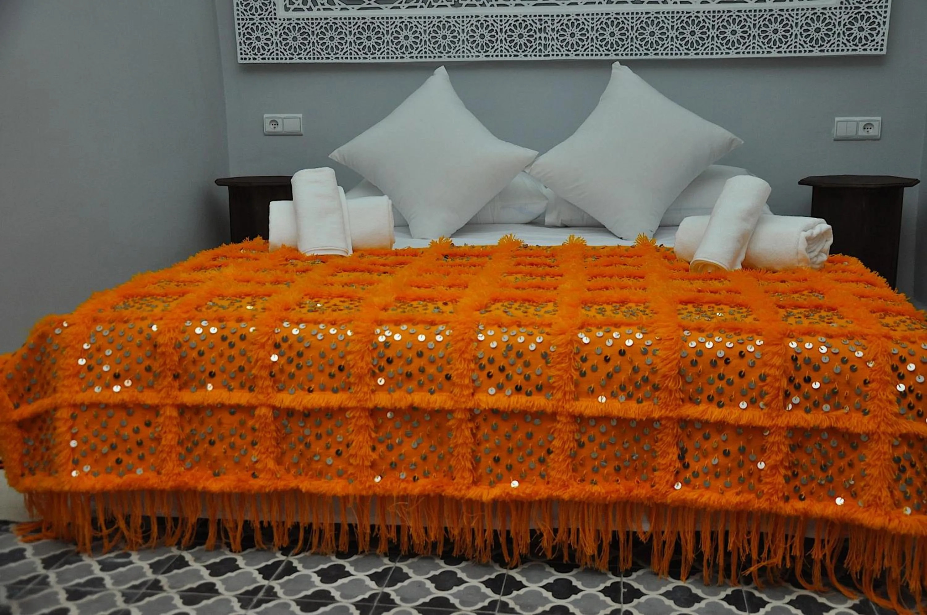 Bed in Dar Aouinti