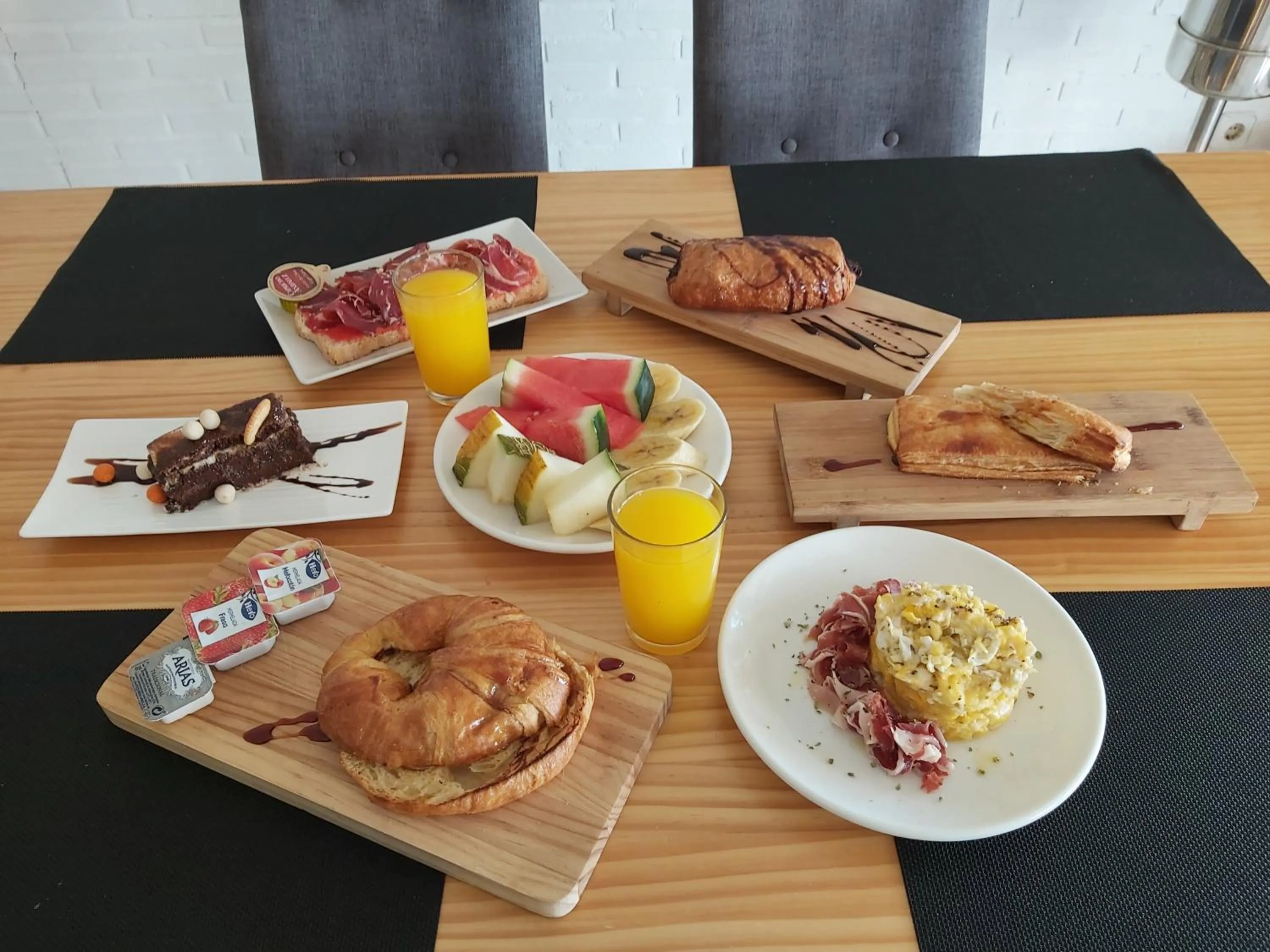 Continental breakfast in Abacería