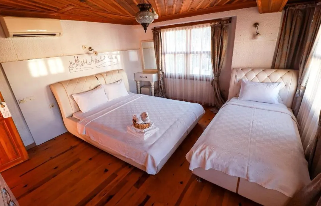 Goodman Hotel & Bistro