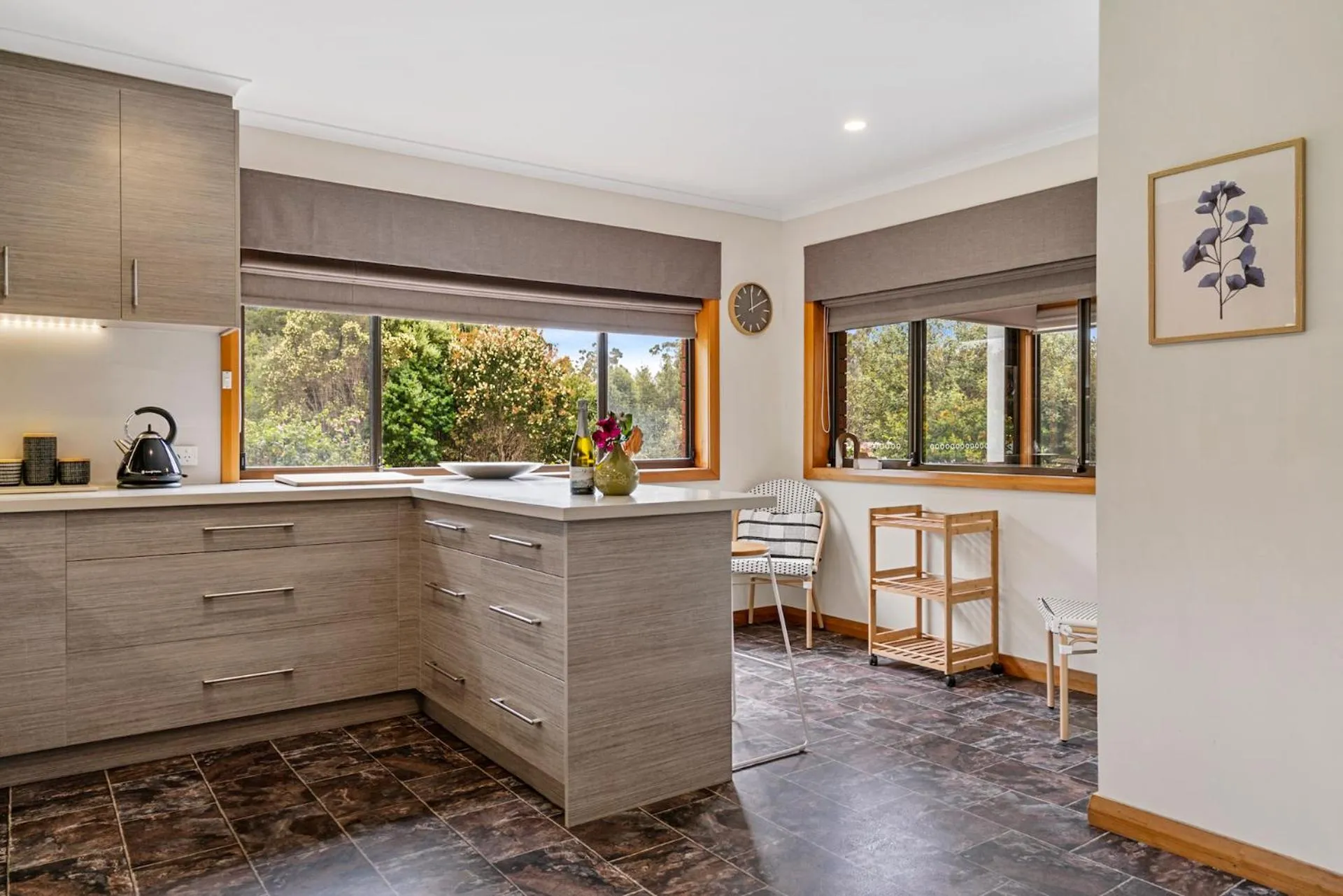 Kitchen or kitchenette in Lumeah Retreat Bruny Island