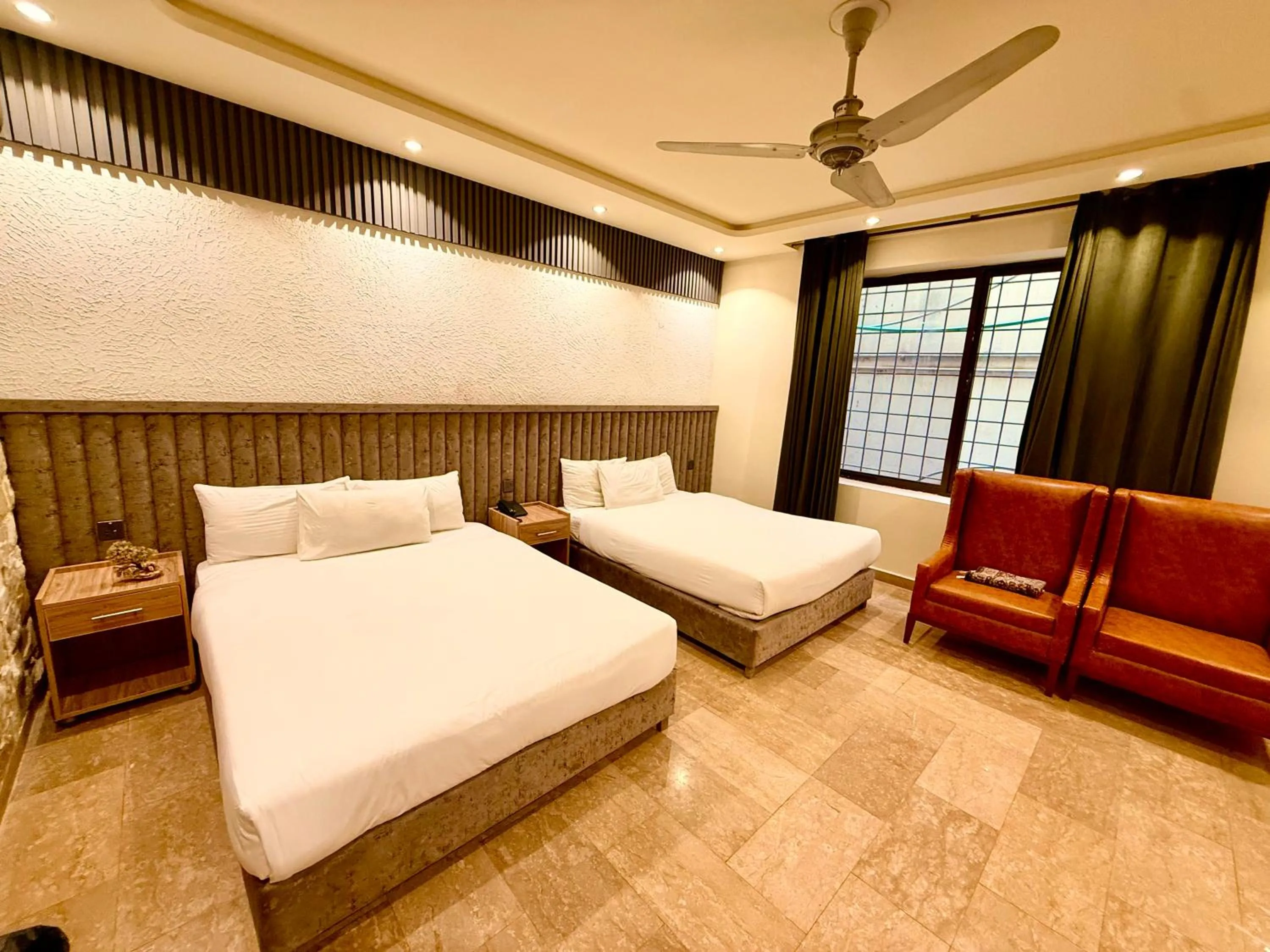 Blue Moon Residency Jinnah Super