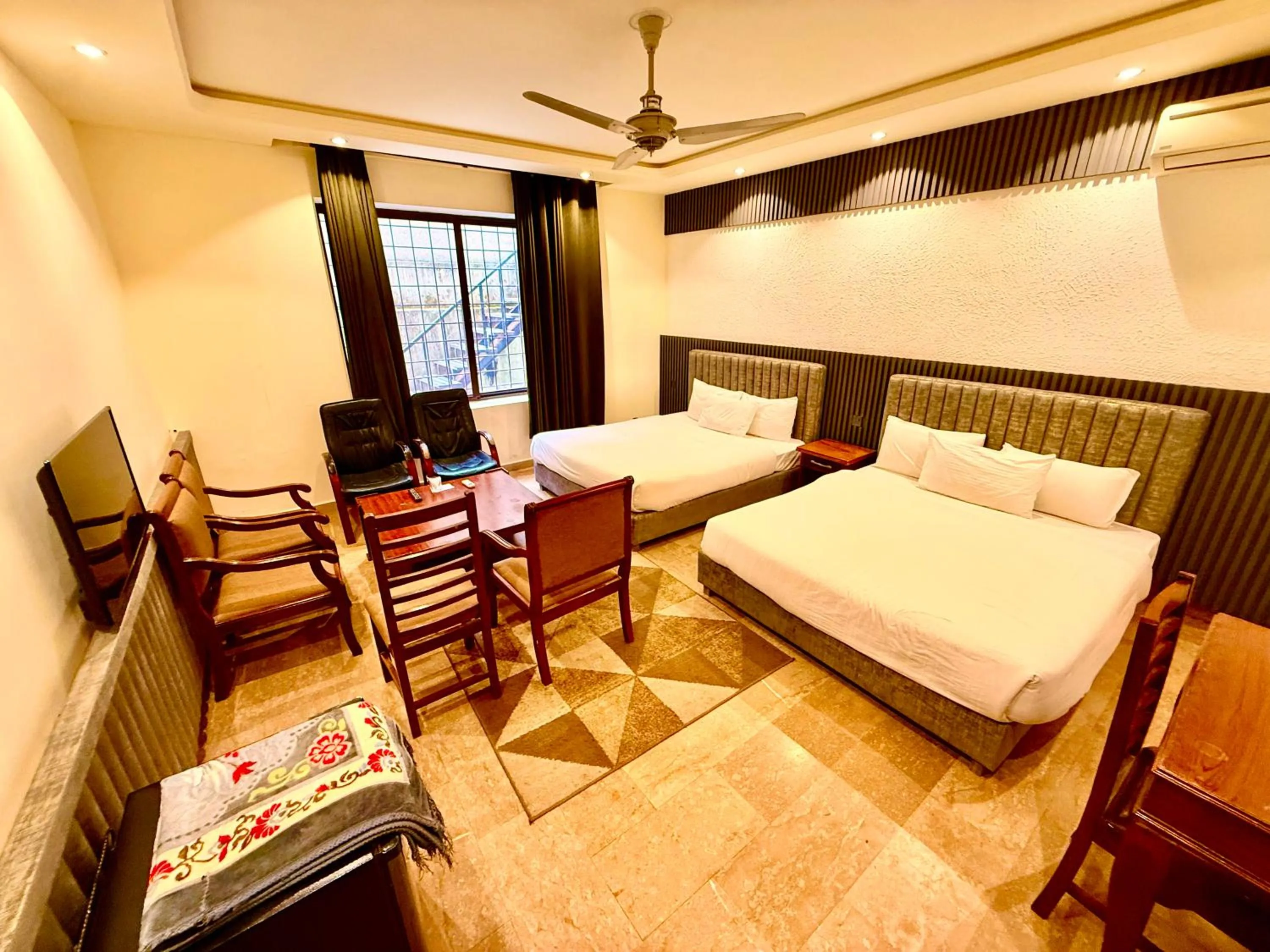 Blue Moon Residency Jinnah Super