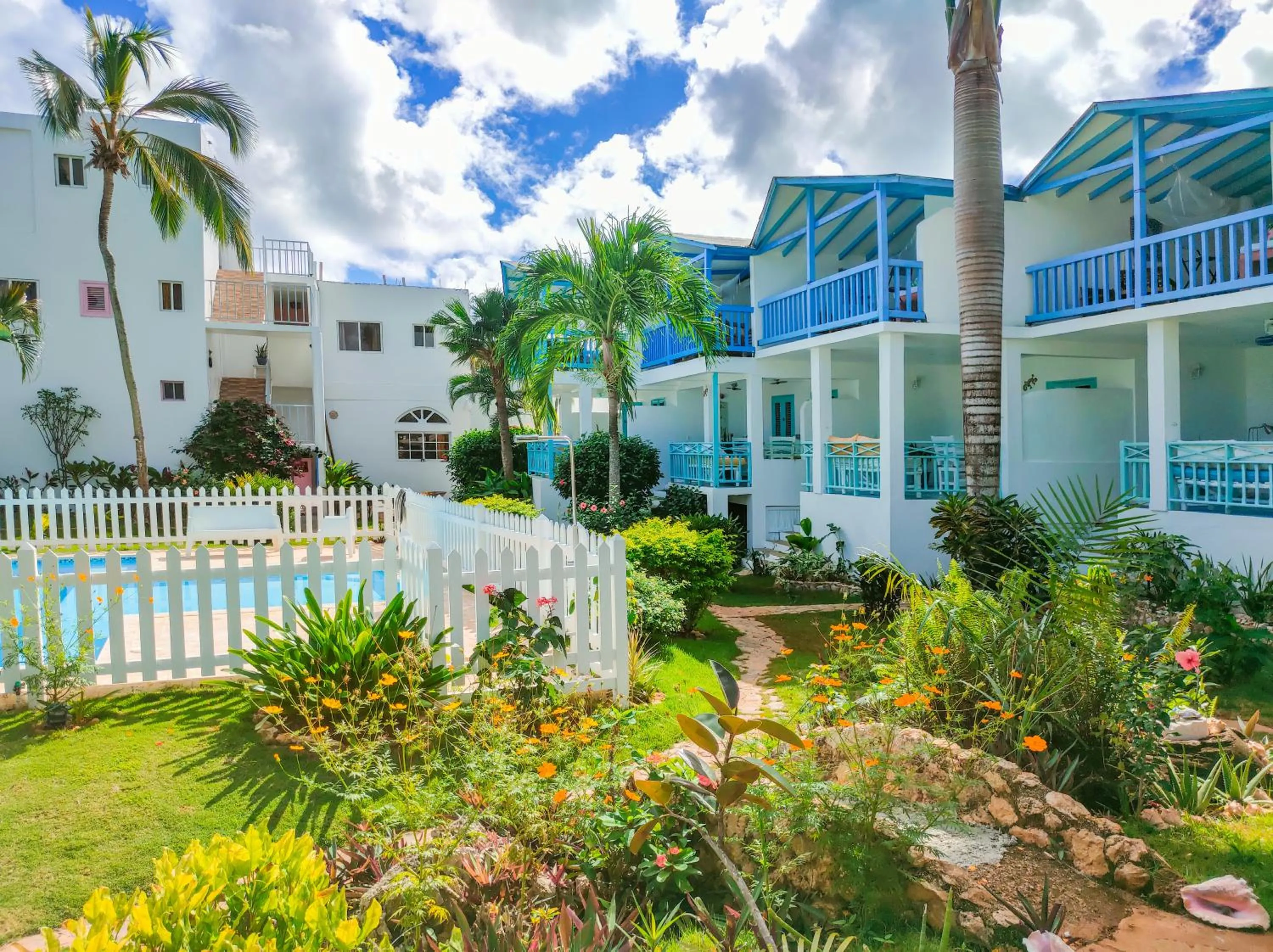 Property building in B&B Aparthotel La Isleta