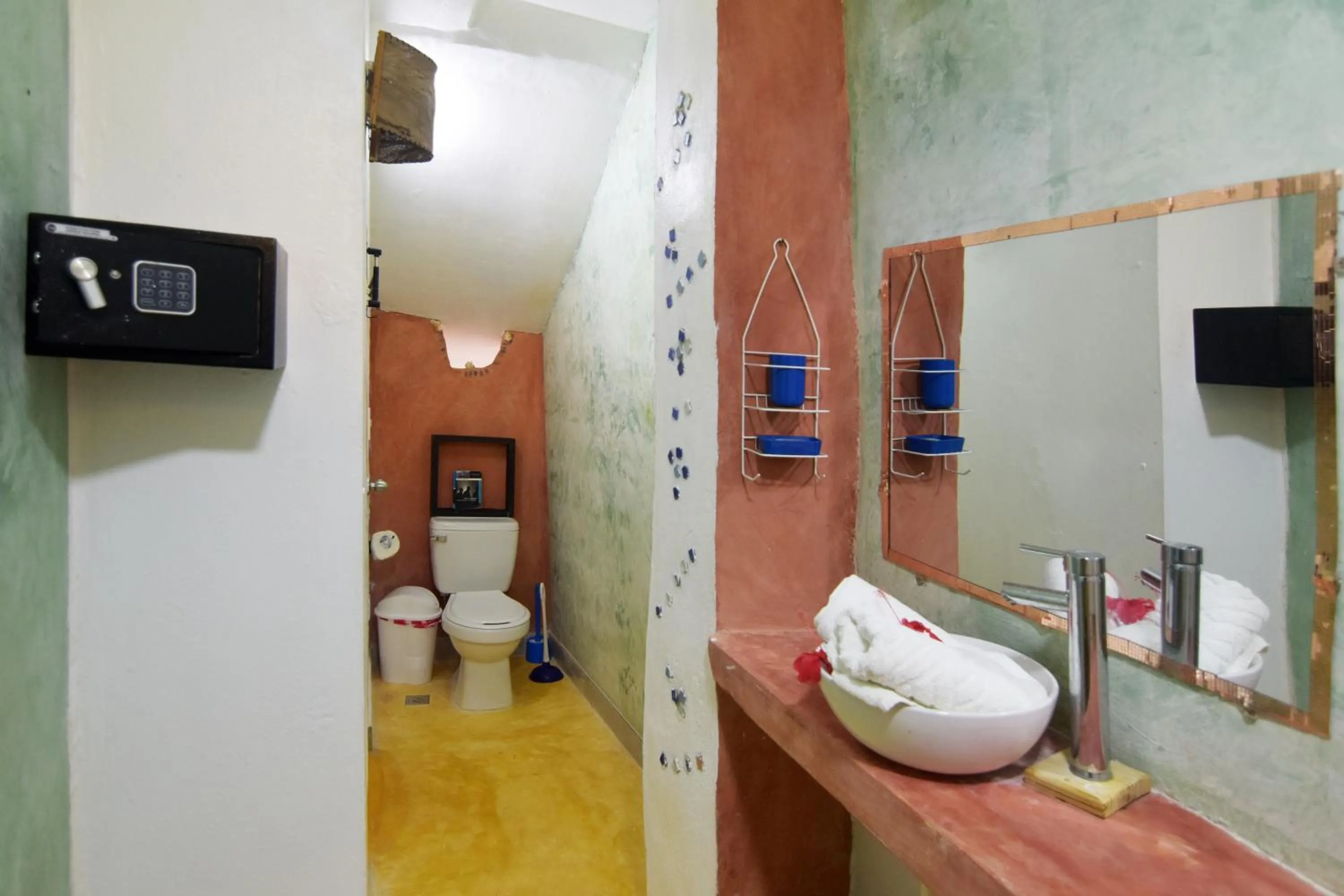 Bathroom in B&B Aparthotel La Isleta