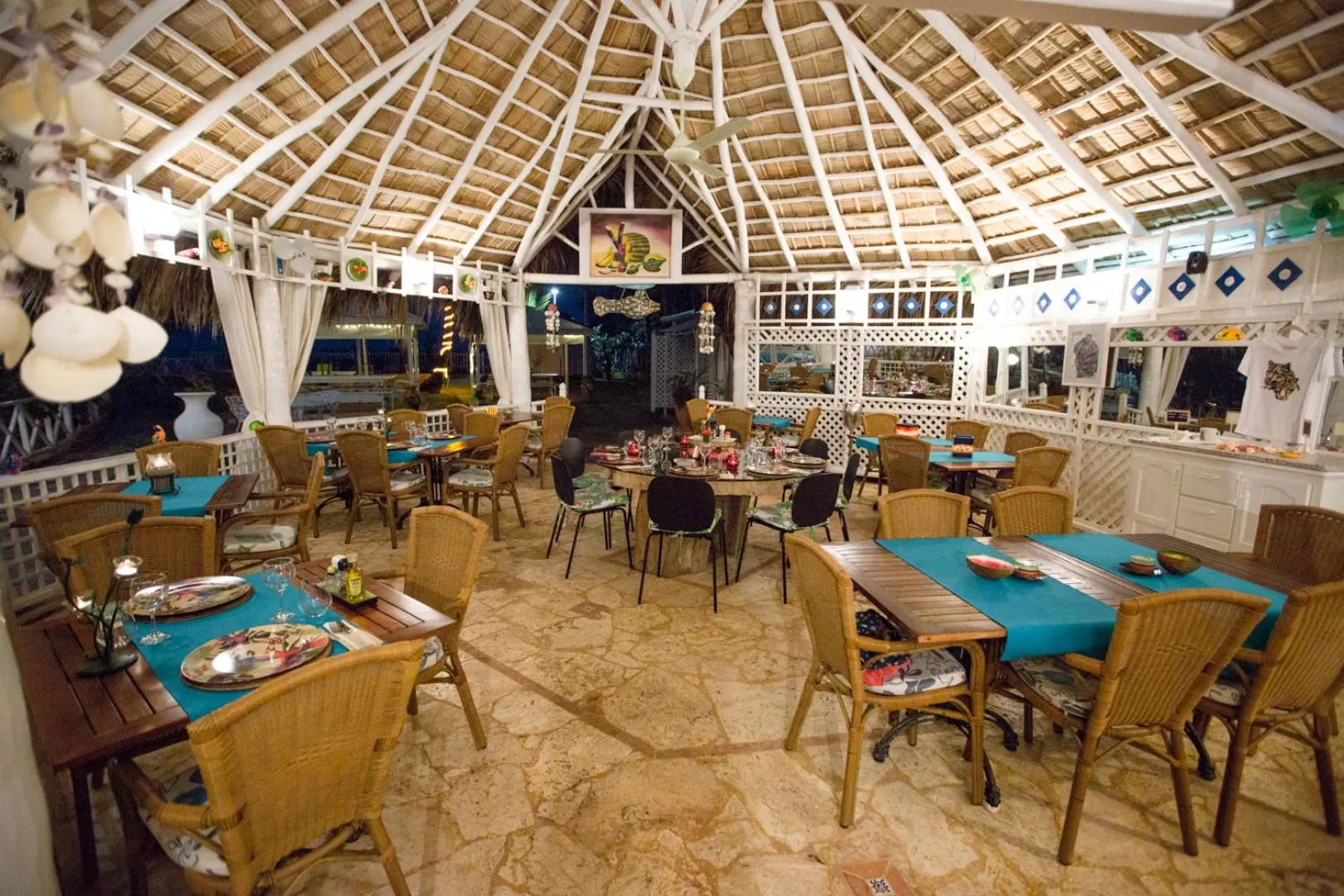 Restaurant/places to eat in Hotel Casa Coson