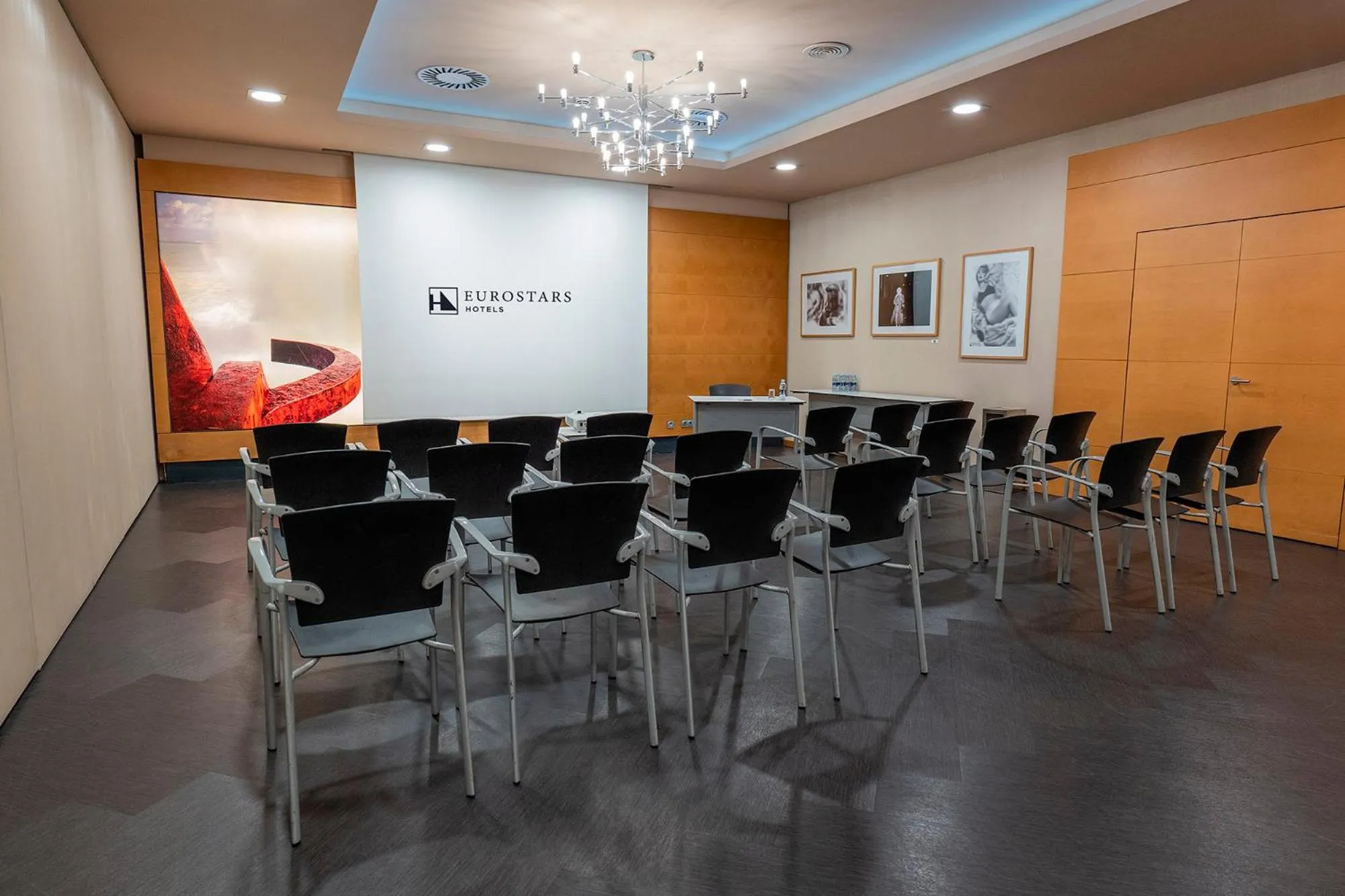 Meeting/conference room in Eurostars Amara