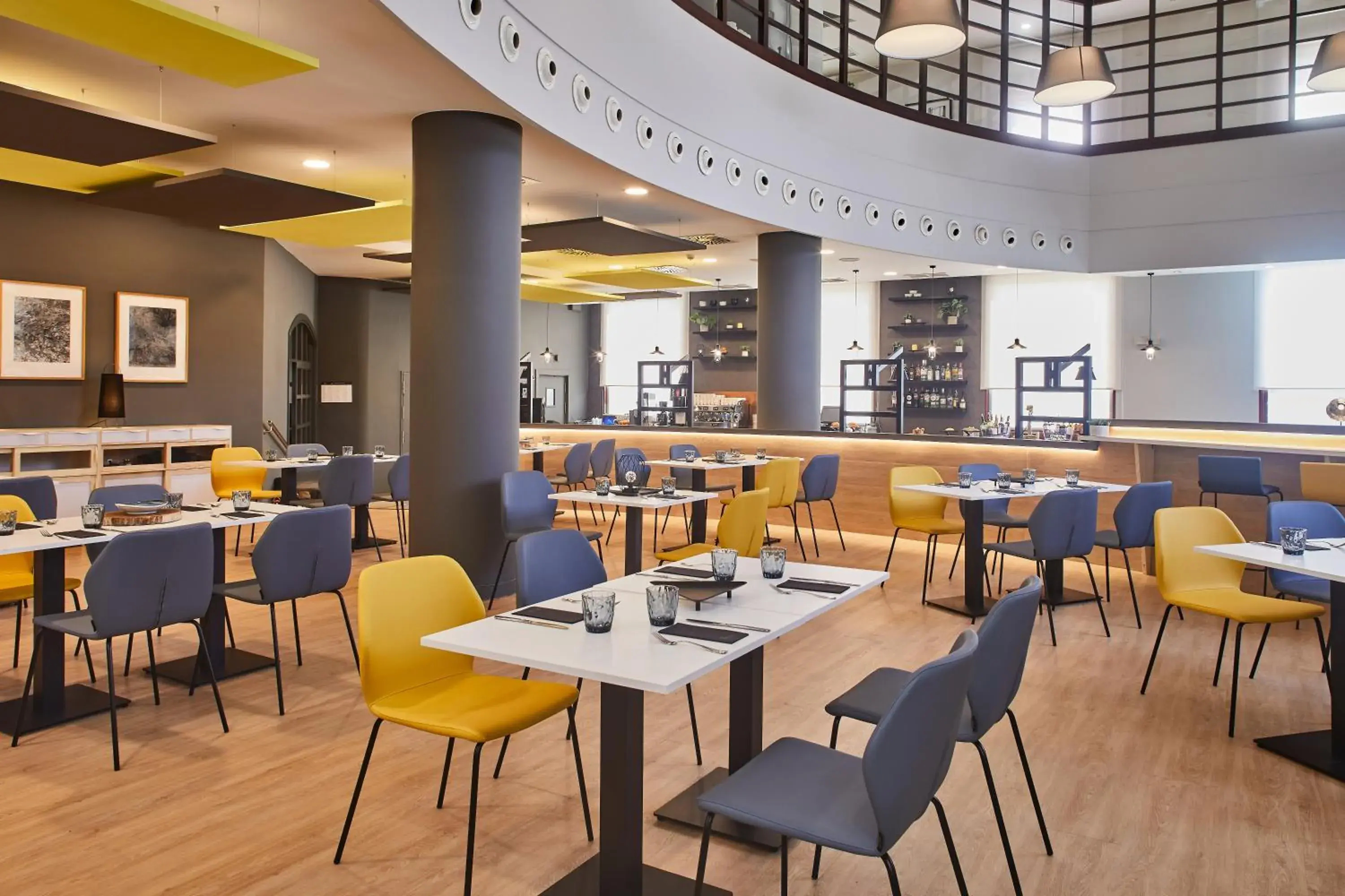 Restaurant/places to eat in Hotel Silken Amara Plaza Restaurant/places to eat in Hotel Silken Amara Plaza