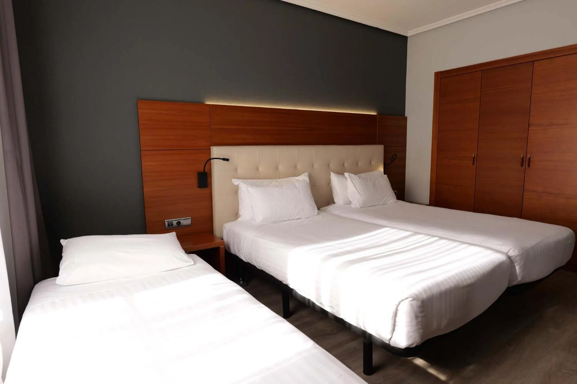 Bed in Eurostars Amara