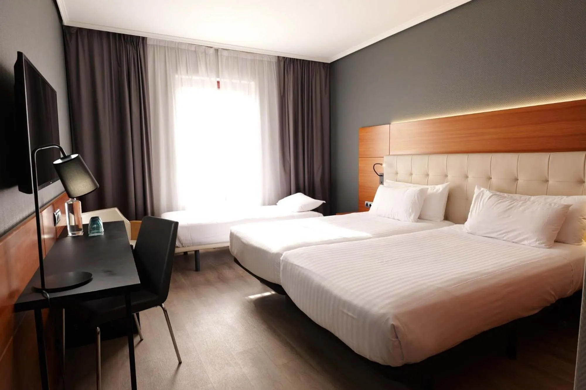 Bed in Eurostars Amara