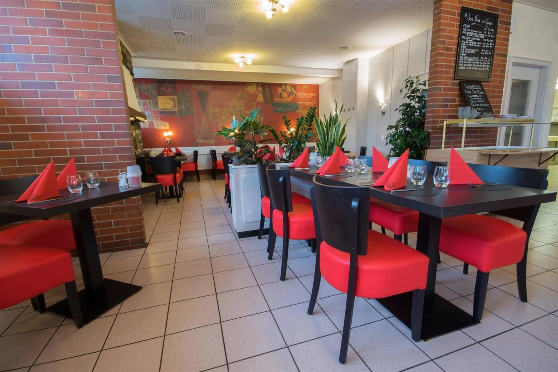 Restaurant/places to eat in Hôtel de ville du Sentier