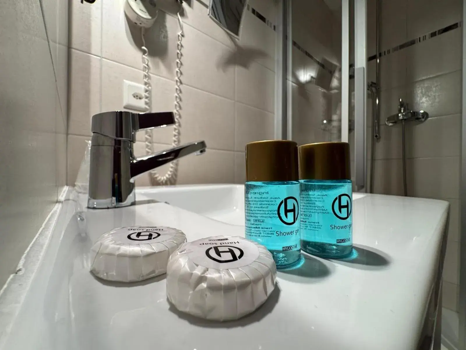 Deluxe Double Room with Shower in Hôtel de ville du Sentier Deluxe Double Room with Shower in Hôtel de ville du Sentier