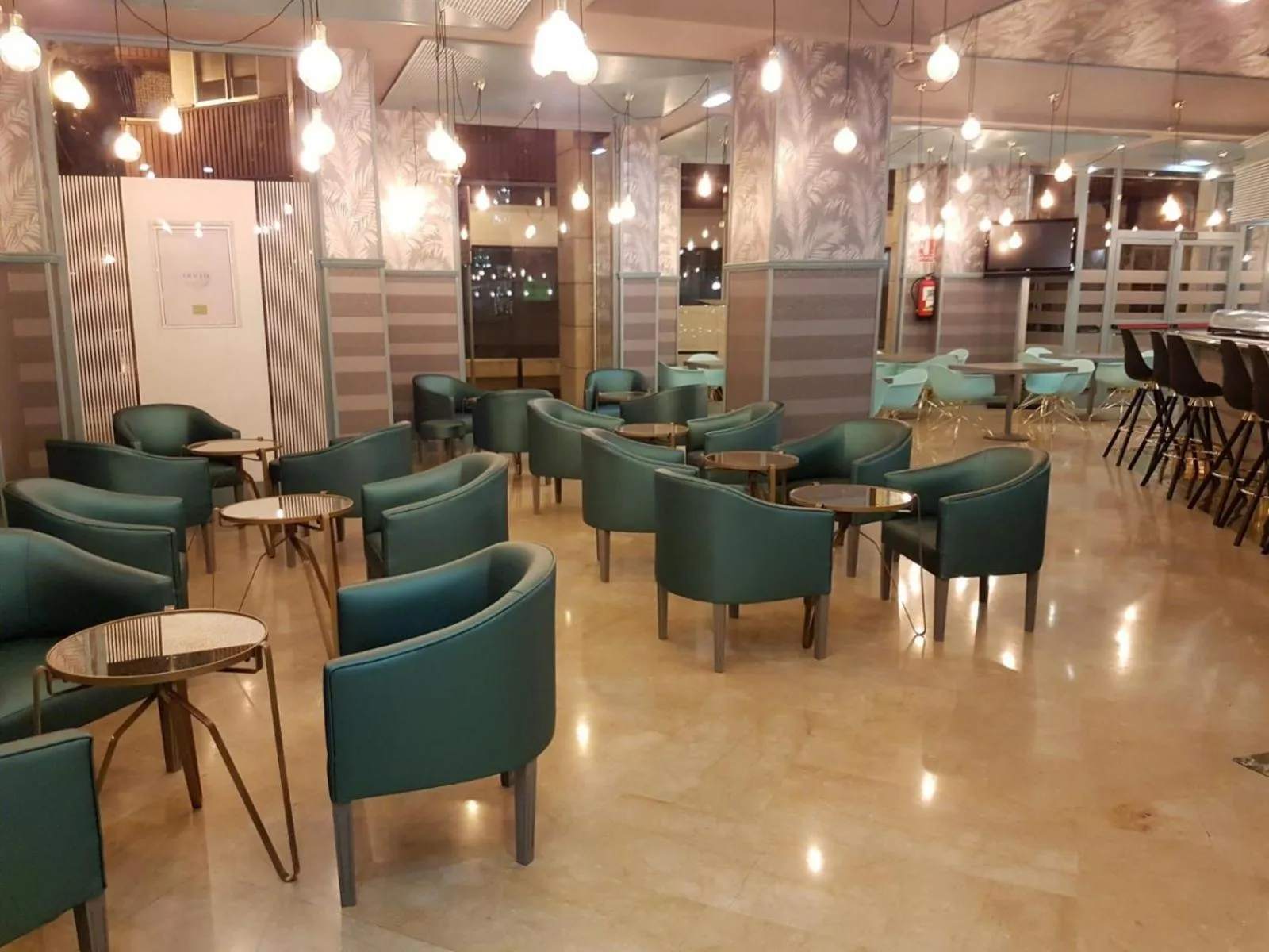 Restaurant/places to eat in Silken Reino de Aragón