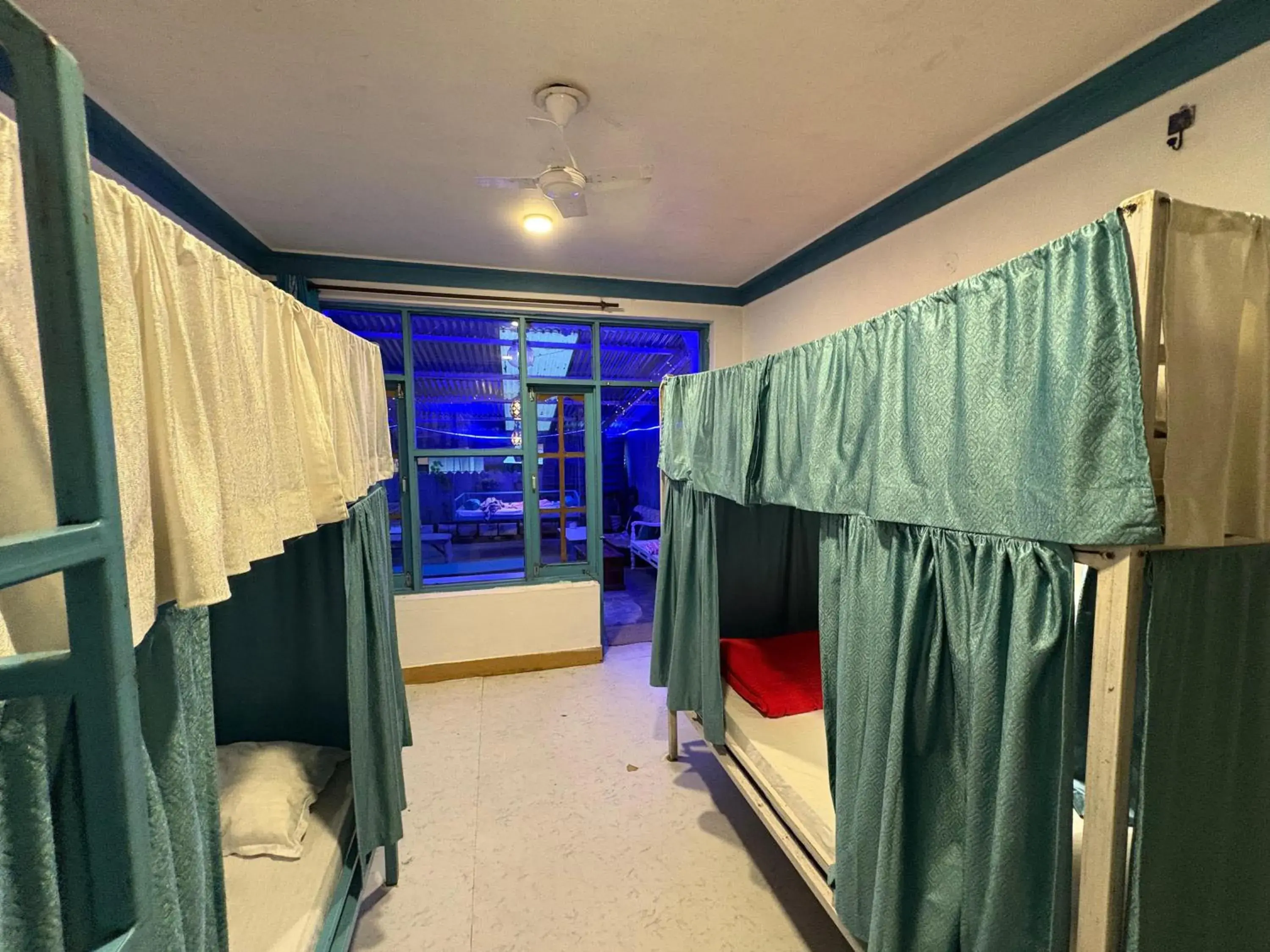 bunk bed, Bed in LA SIESTA INDIA MCLEODGANJ bunk bed, Bed in LA SIESTA INDIA MCLEODGANJ