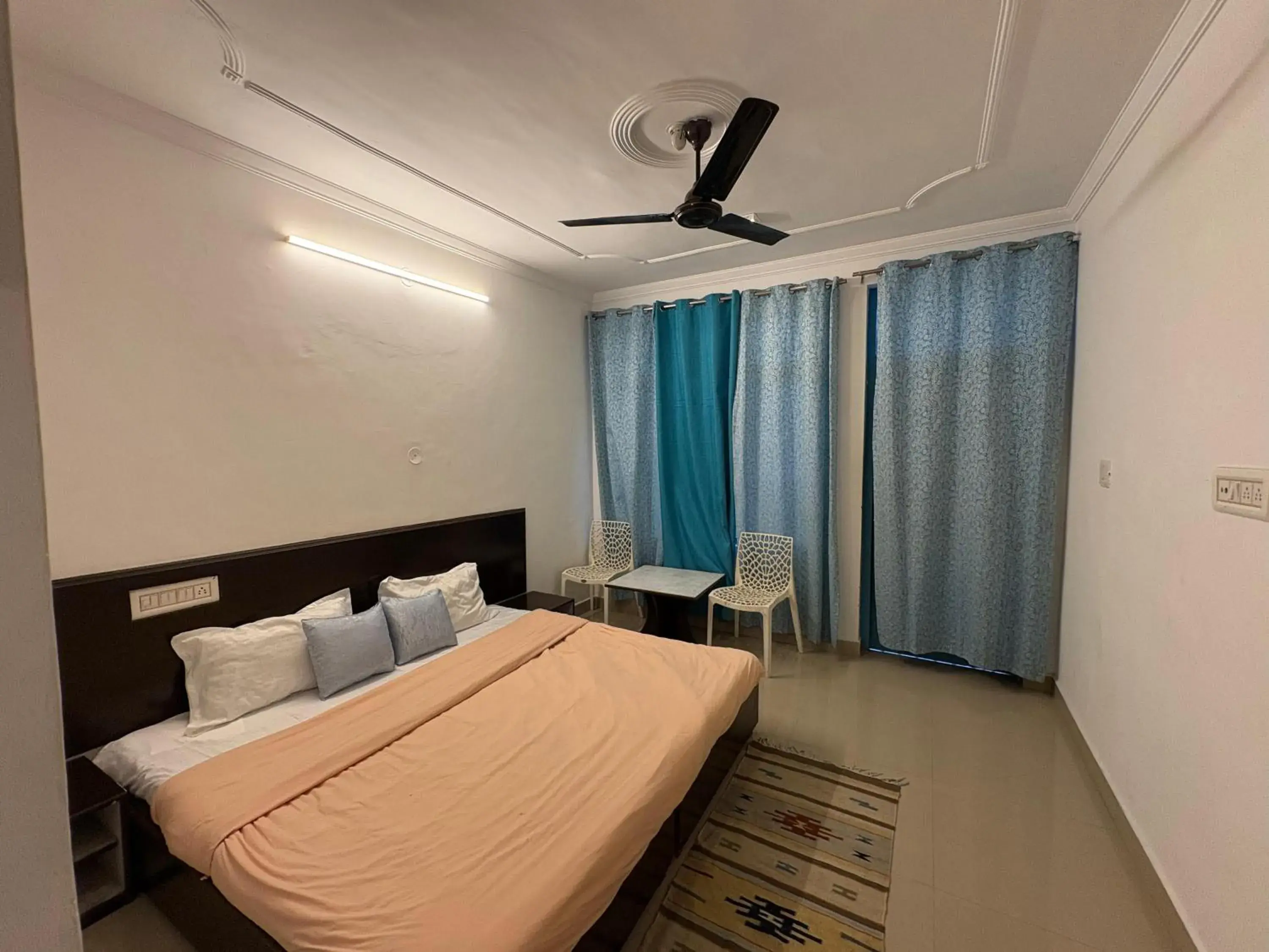 Bed in LA SIESTA INDIA MCLEODGANJ Bed in LA SIESTA INDIA MCLEODGANJ