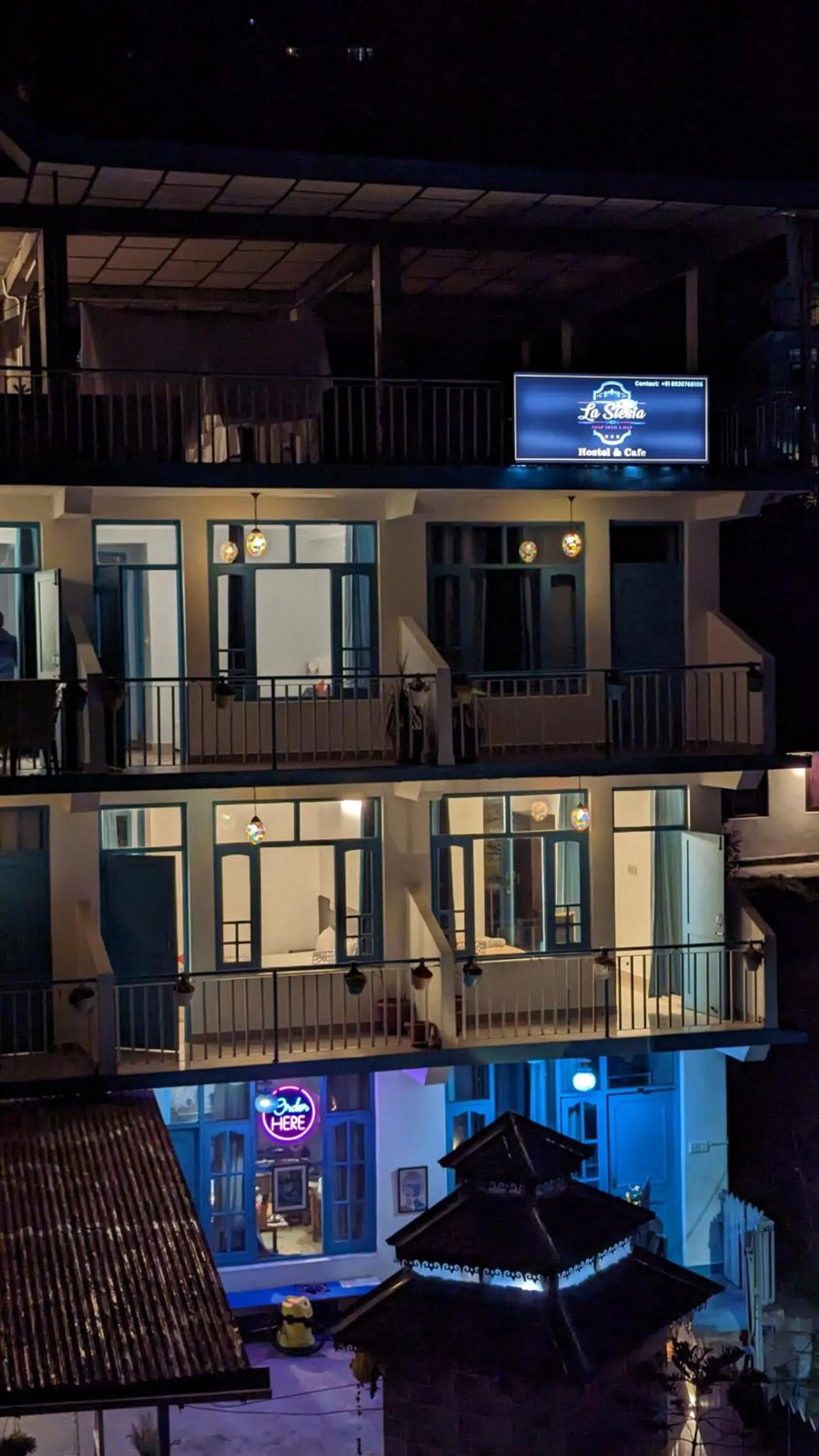 Night in LA SIESTA INDIA MCLEODGANJ