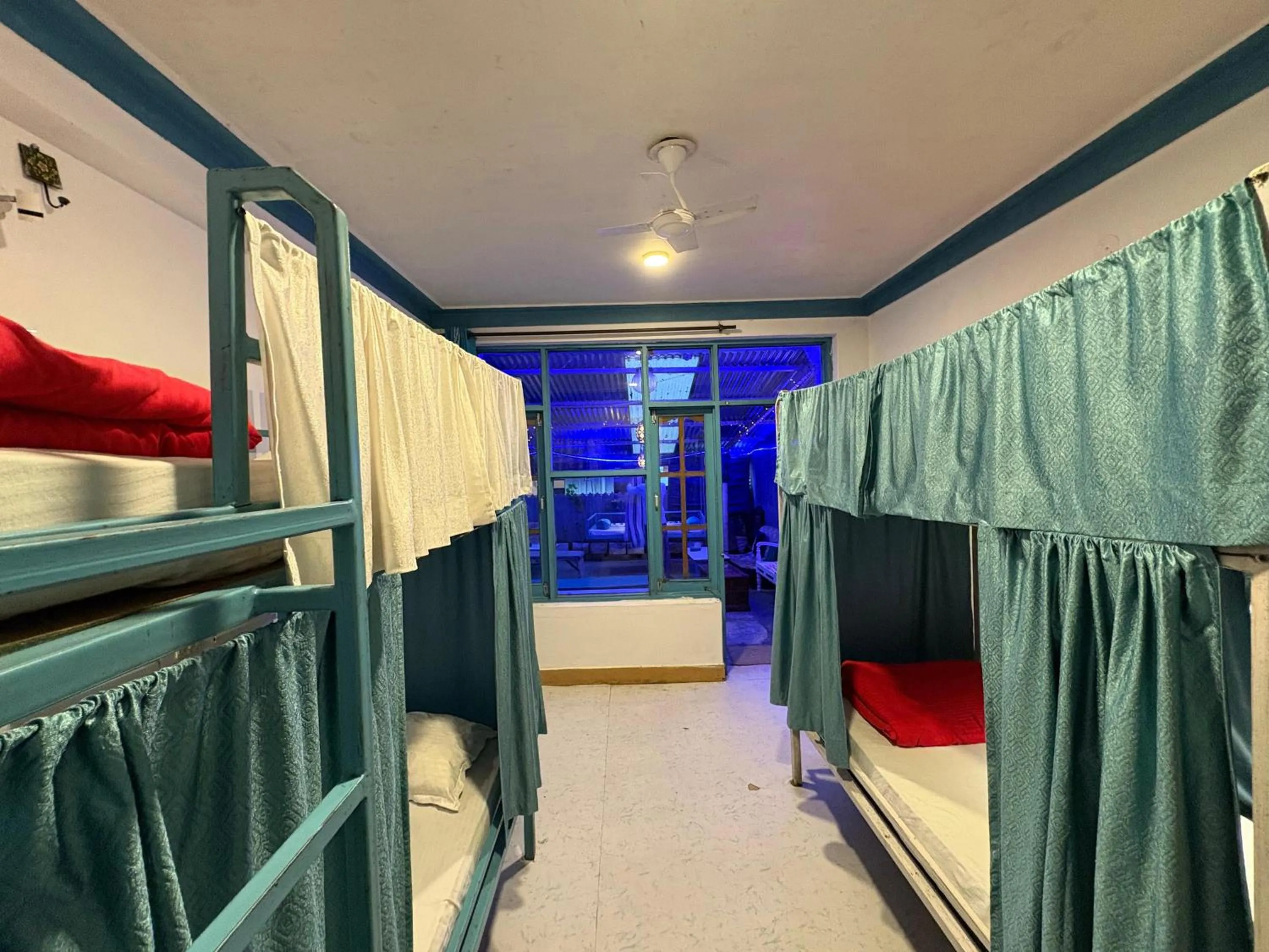 bunk bed, Bed in LA SIESTA INDIA MCLEODGANJ