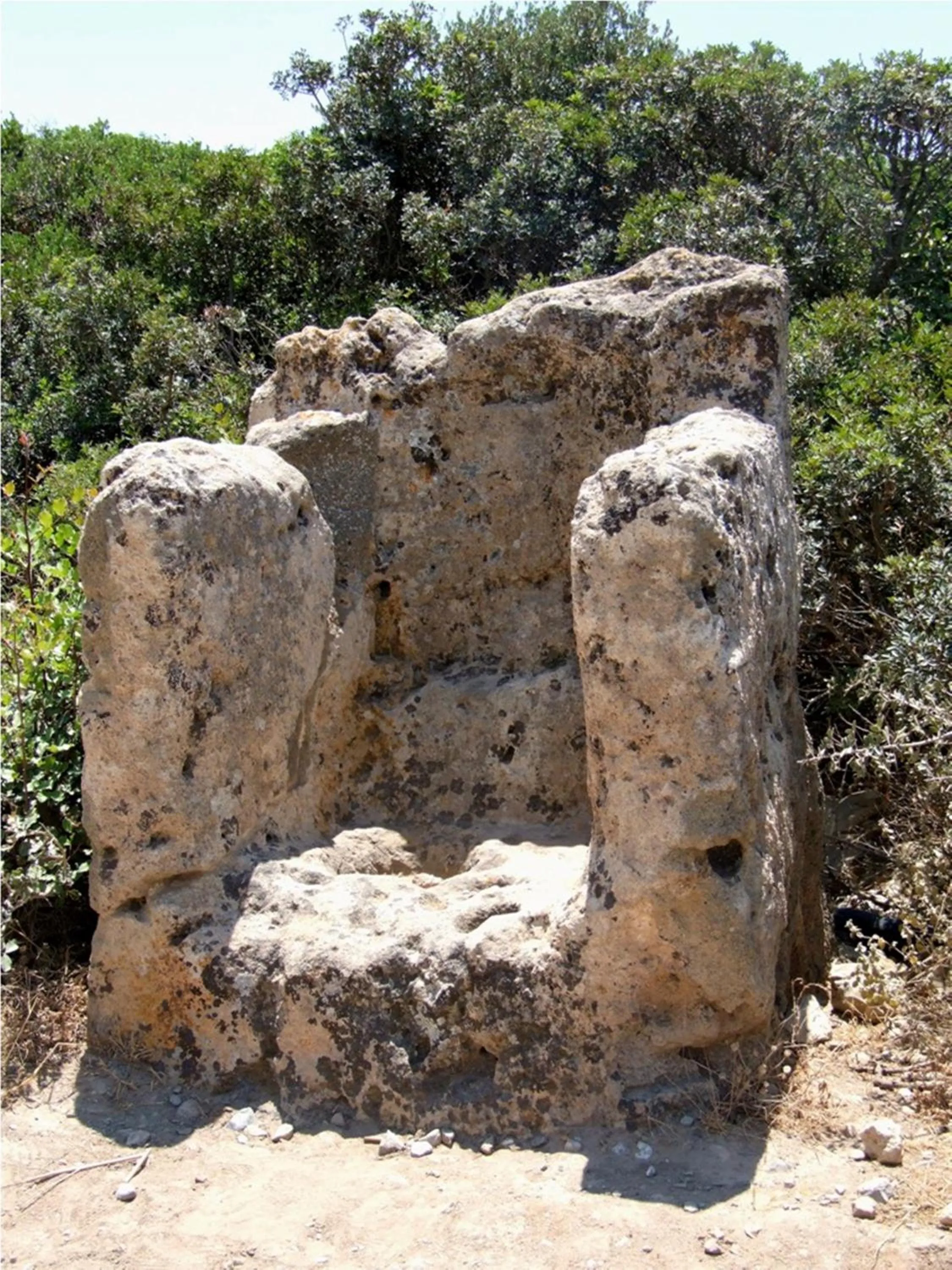 Area and facilities in Falasarna Bay