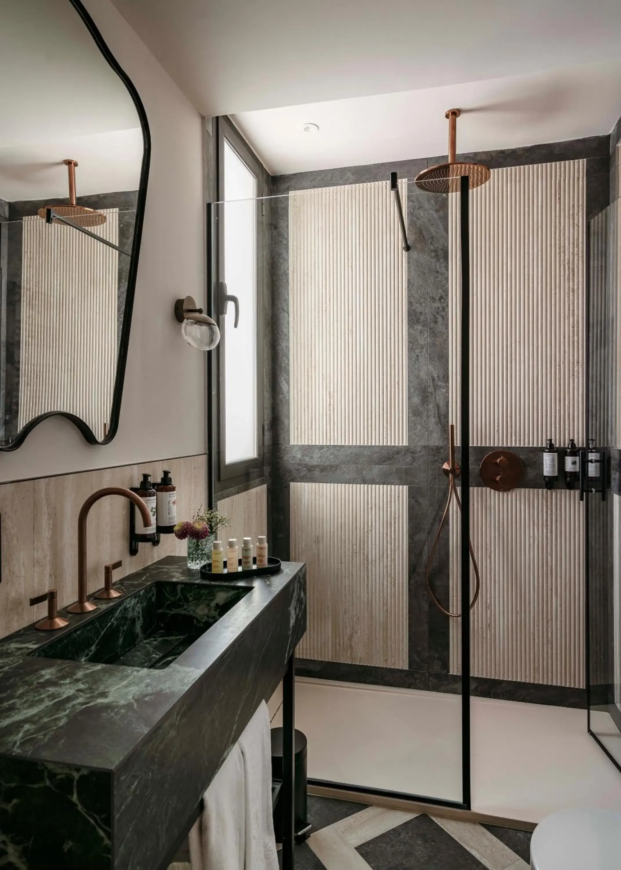 Bathroom in Vincci Centrum Bathroom in Vincci Centrum