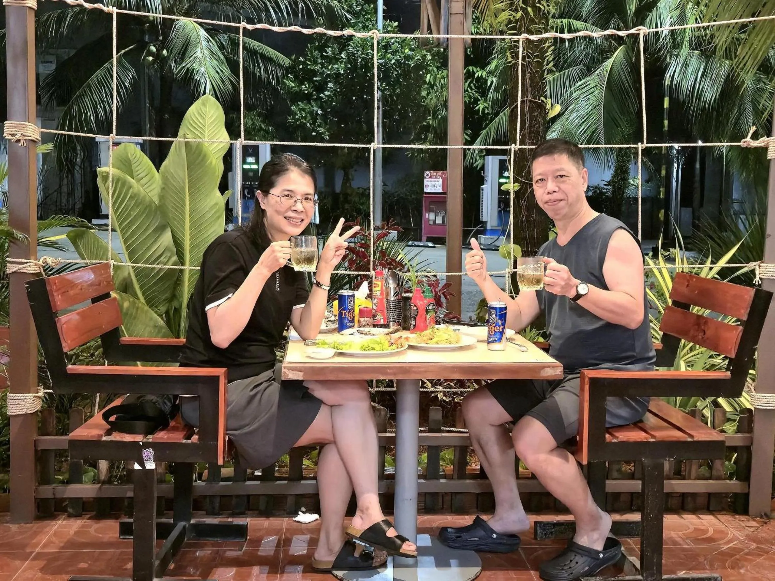 Restaurant/places to eat in Fla Village