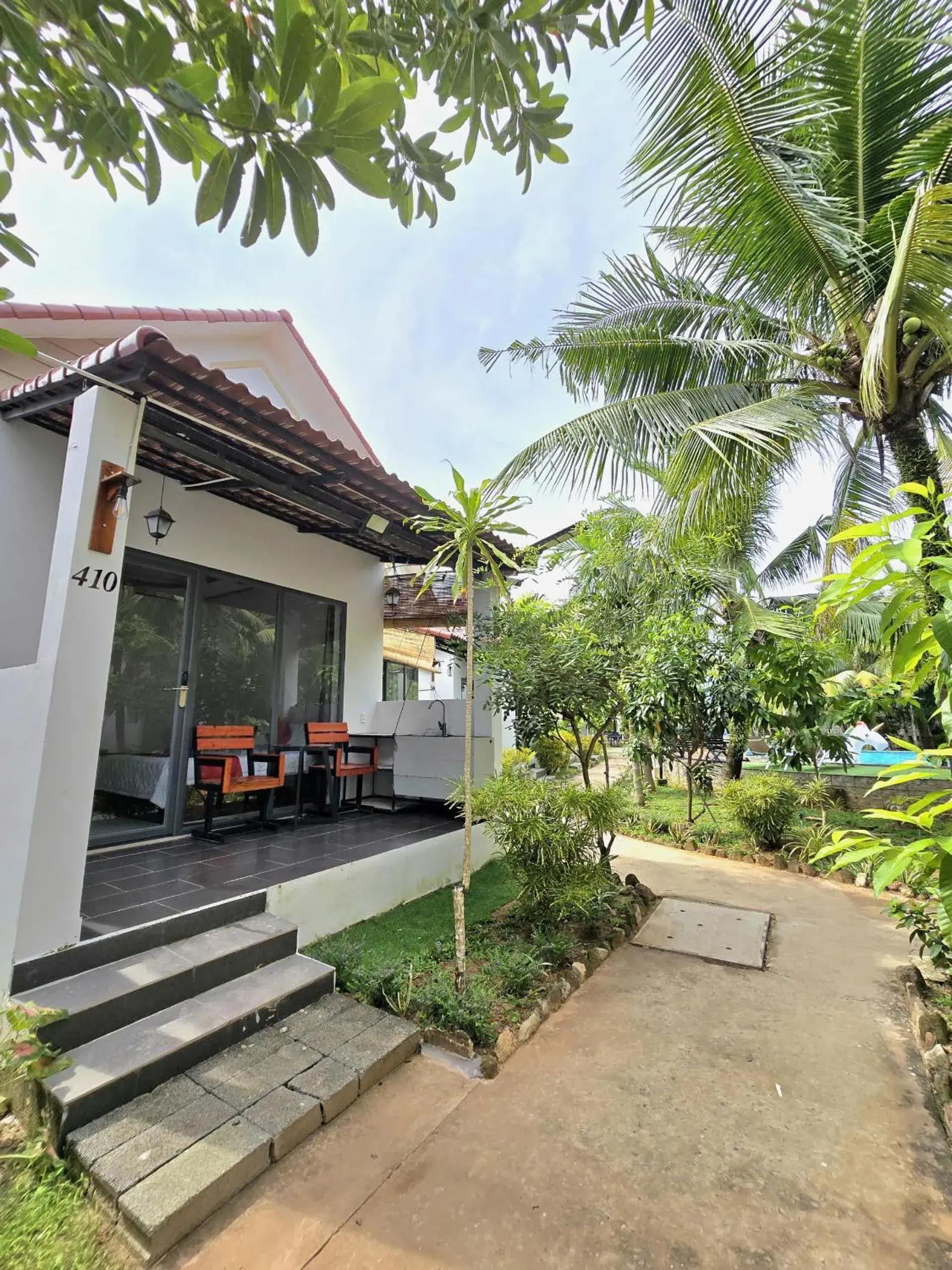 Property building in Fla Village Property building in Fla Village