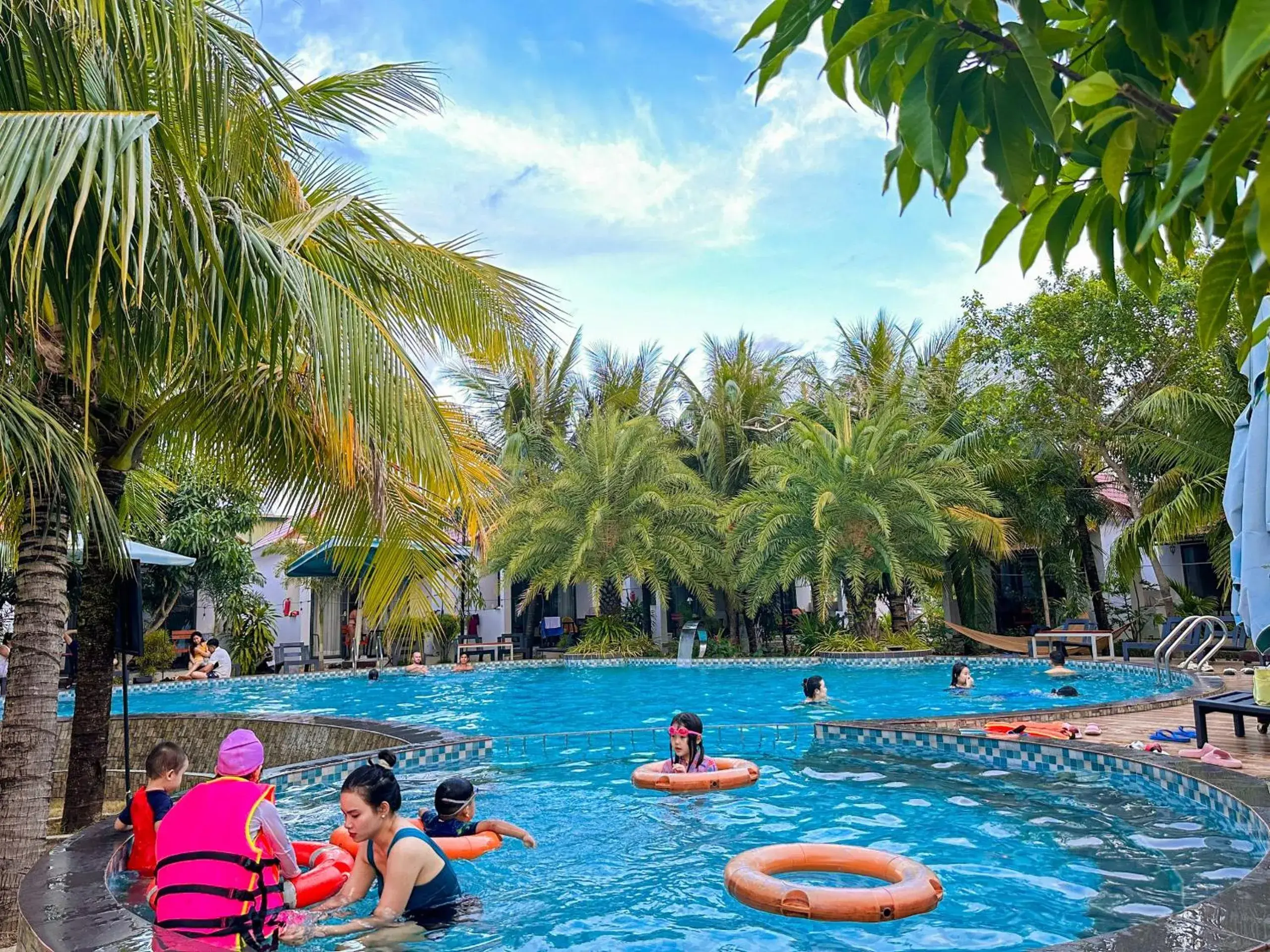 Swimming pool in Fla Village Swimming pool in Fla Village