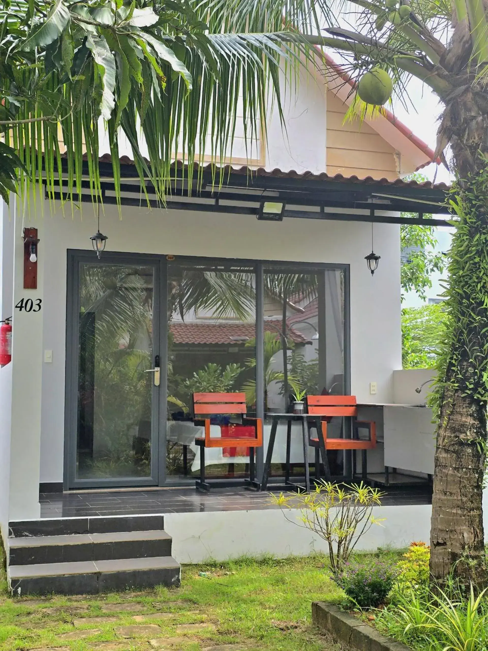 Property building in Fla Village Property building in Fla Village