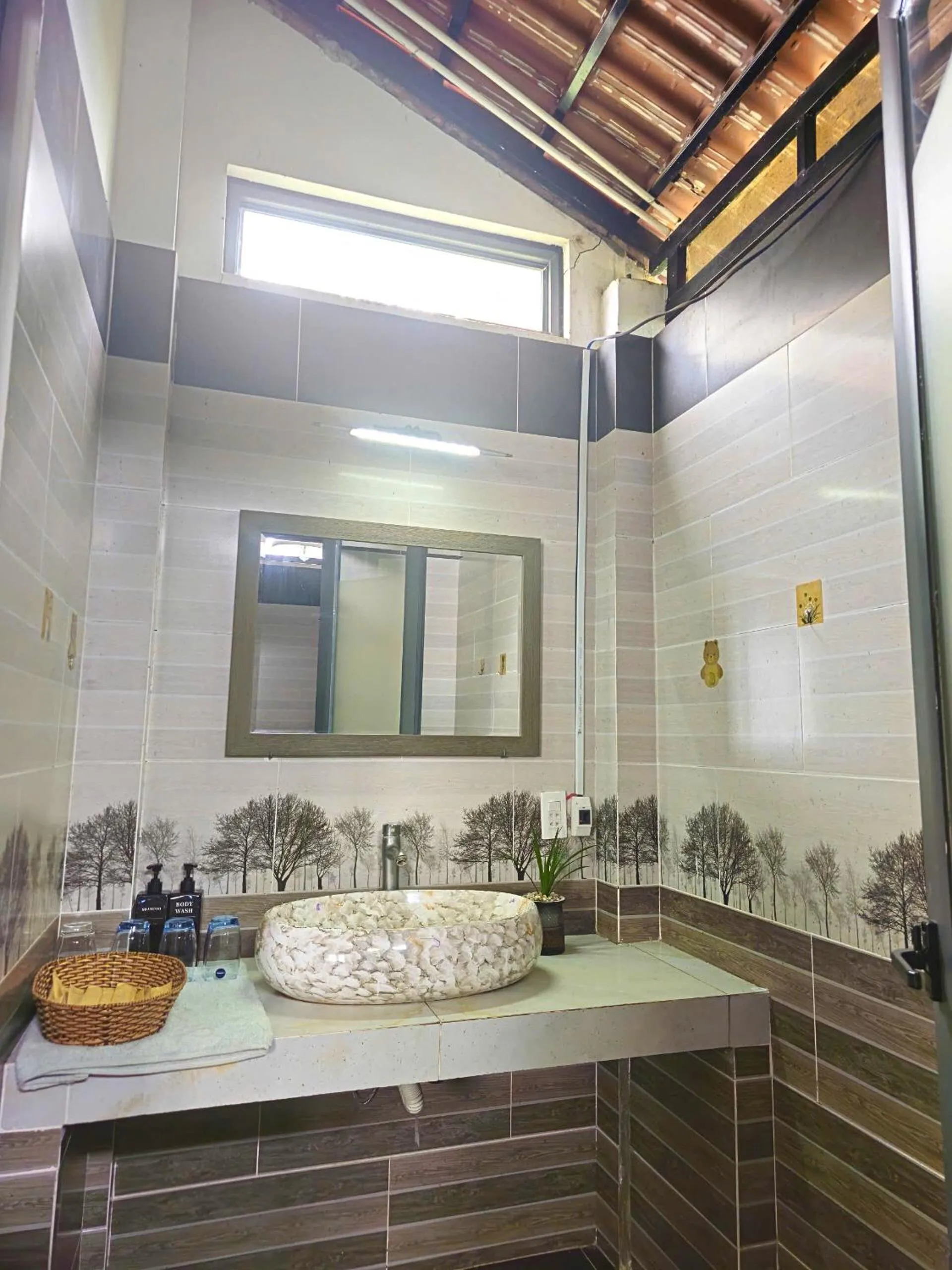 Shower in Fla Village