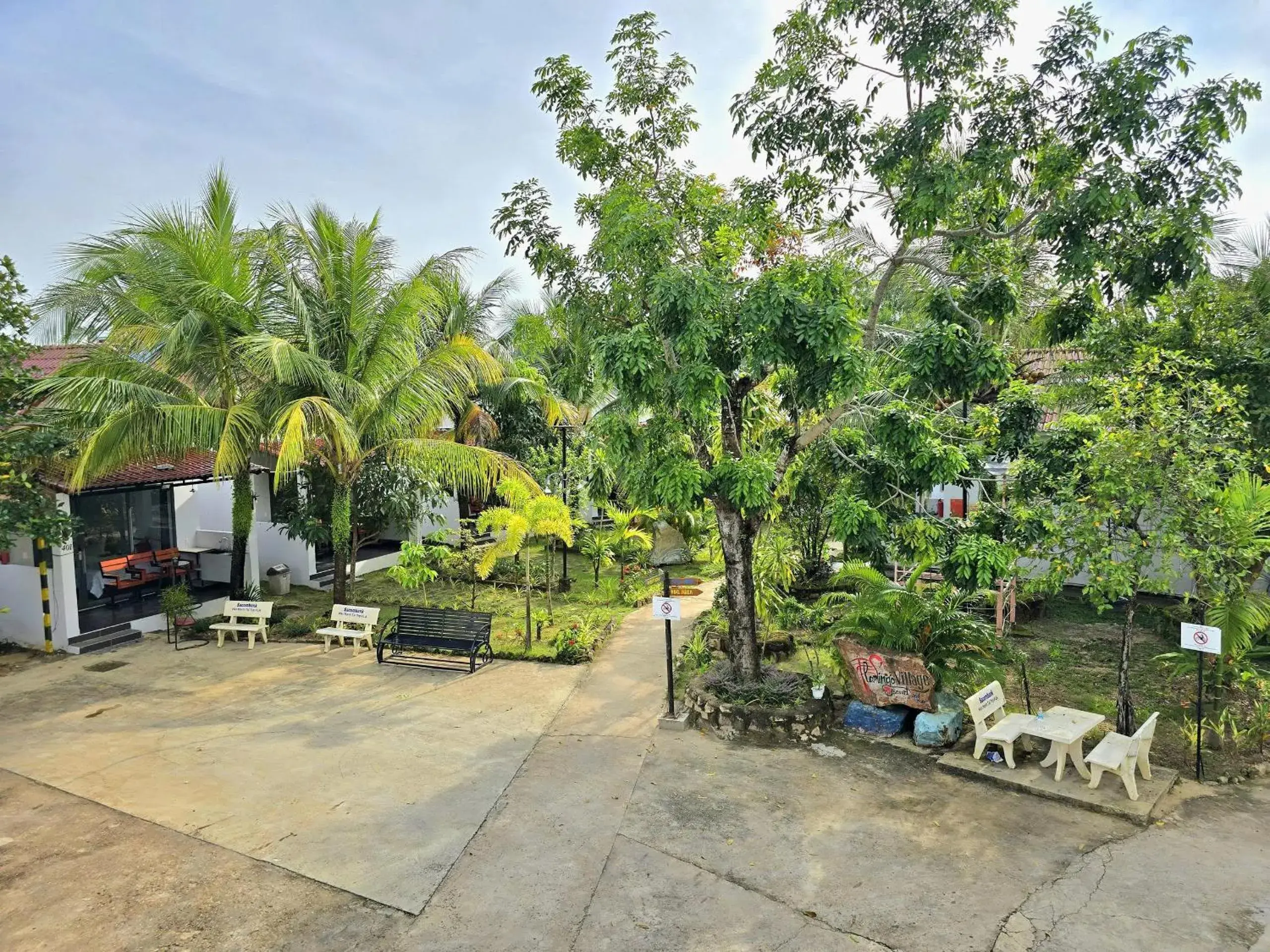 Inner courtyard view in Fla Village Inner courtyard view in Fla Village