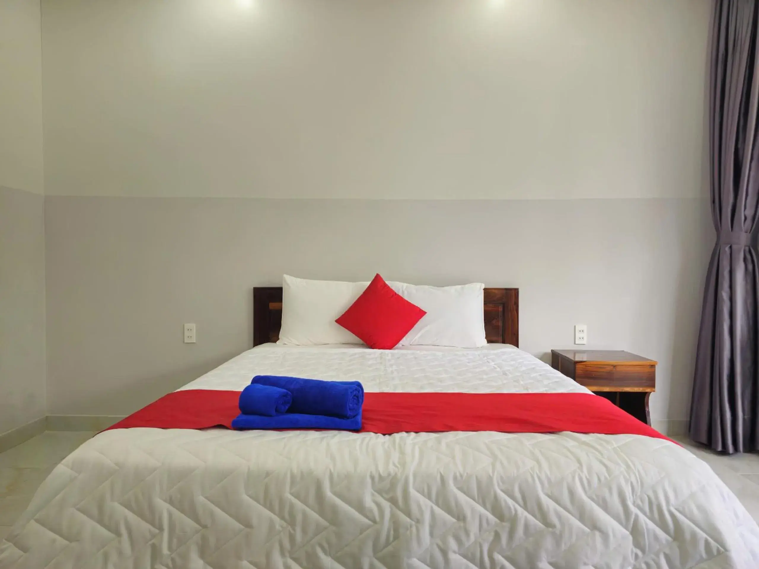 Bed in Fla Village Bed in Fla Village