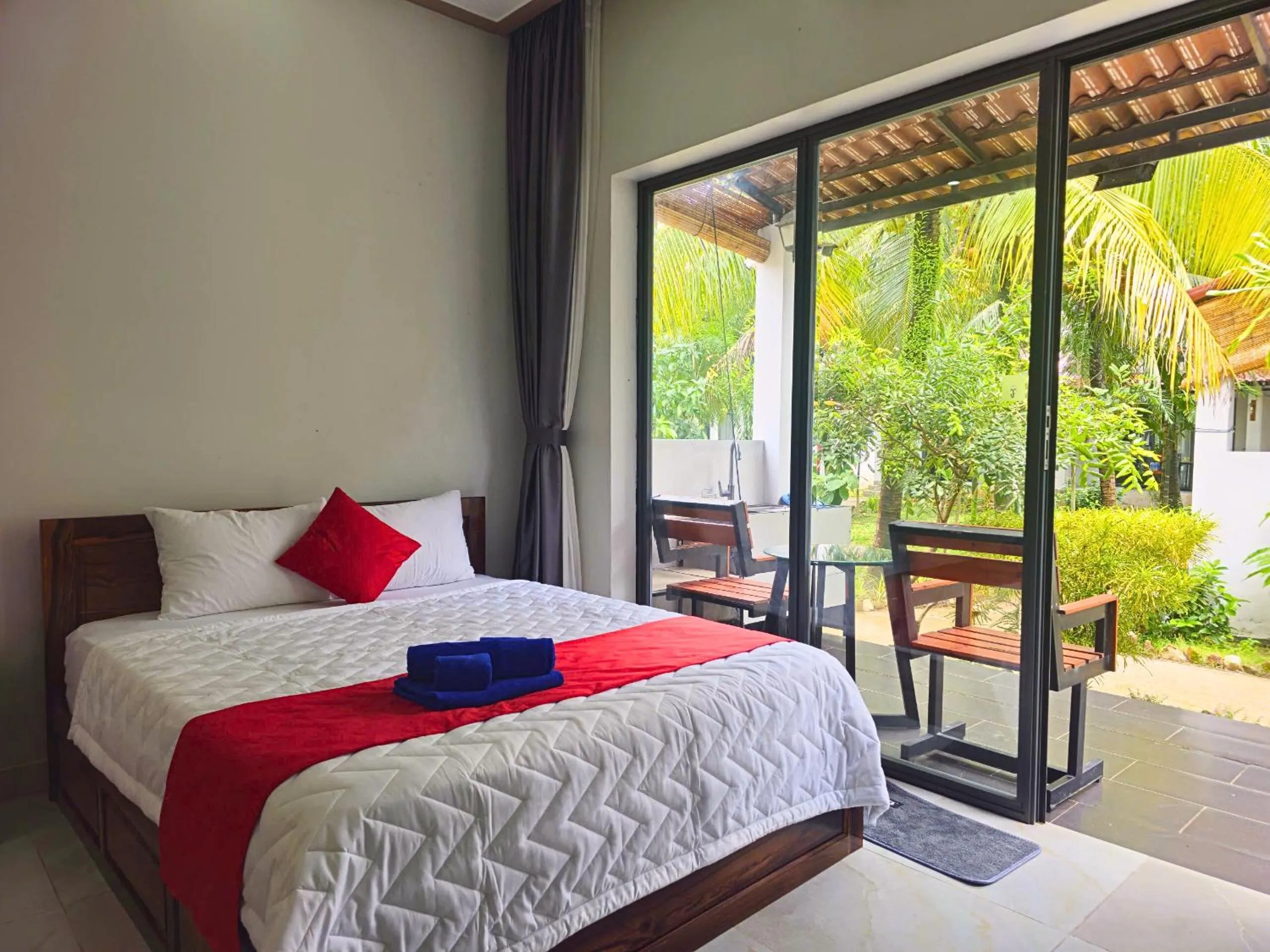 View (from property/room), Bed in Fla Village