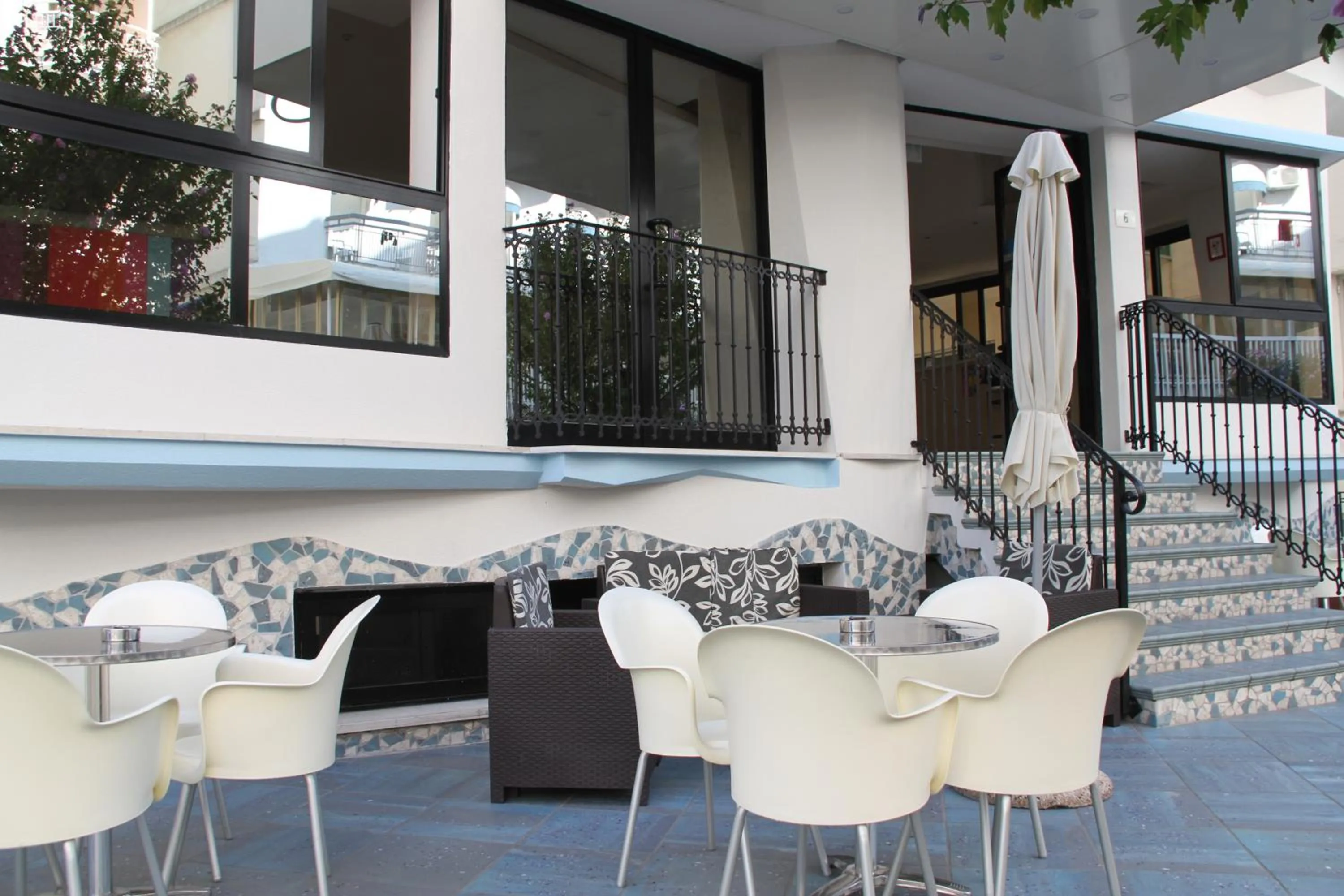 Patio in Hotel Clipper