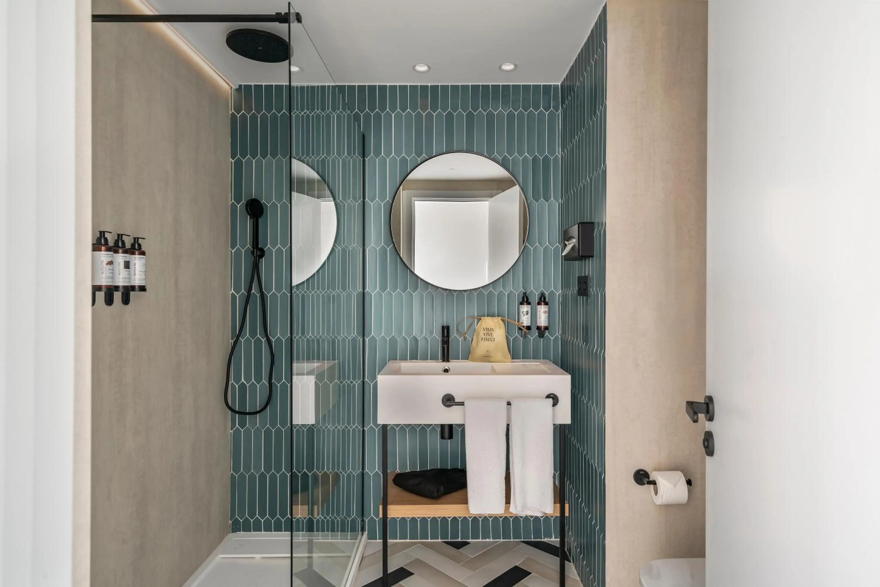 Bathroom in Vincci Maritimo