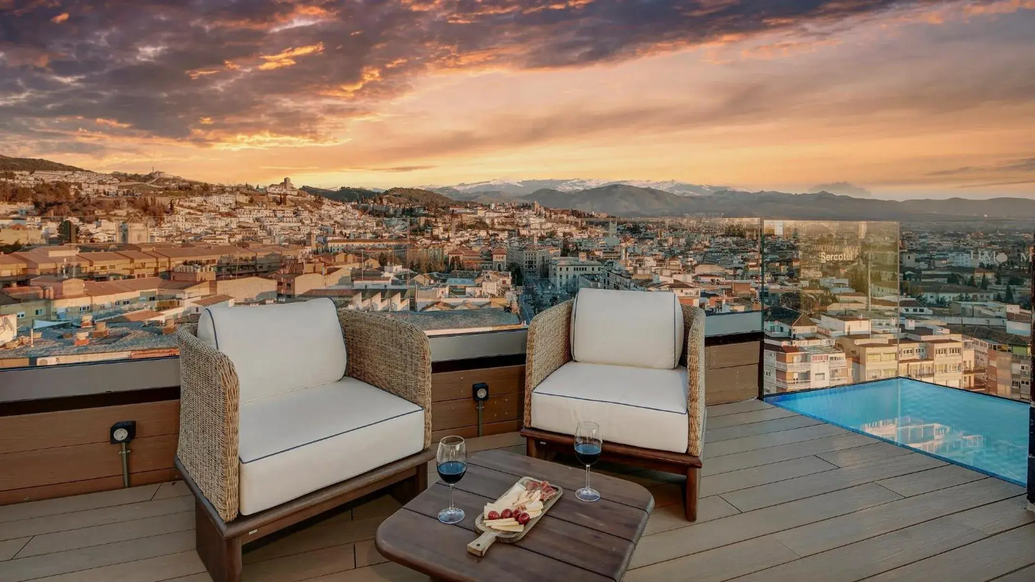 Property building in Sercotel HMO Martina Property building in Sercotel HMO Martina