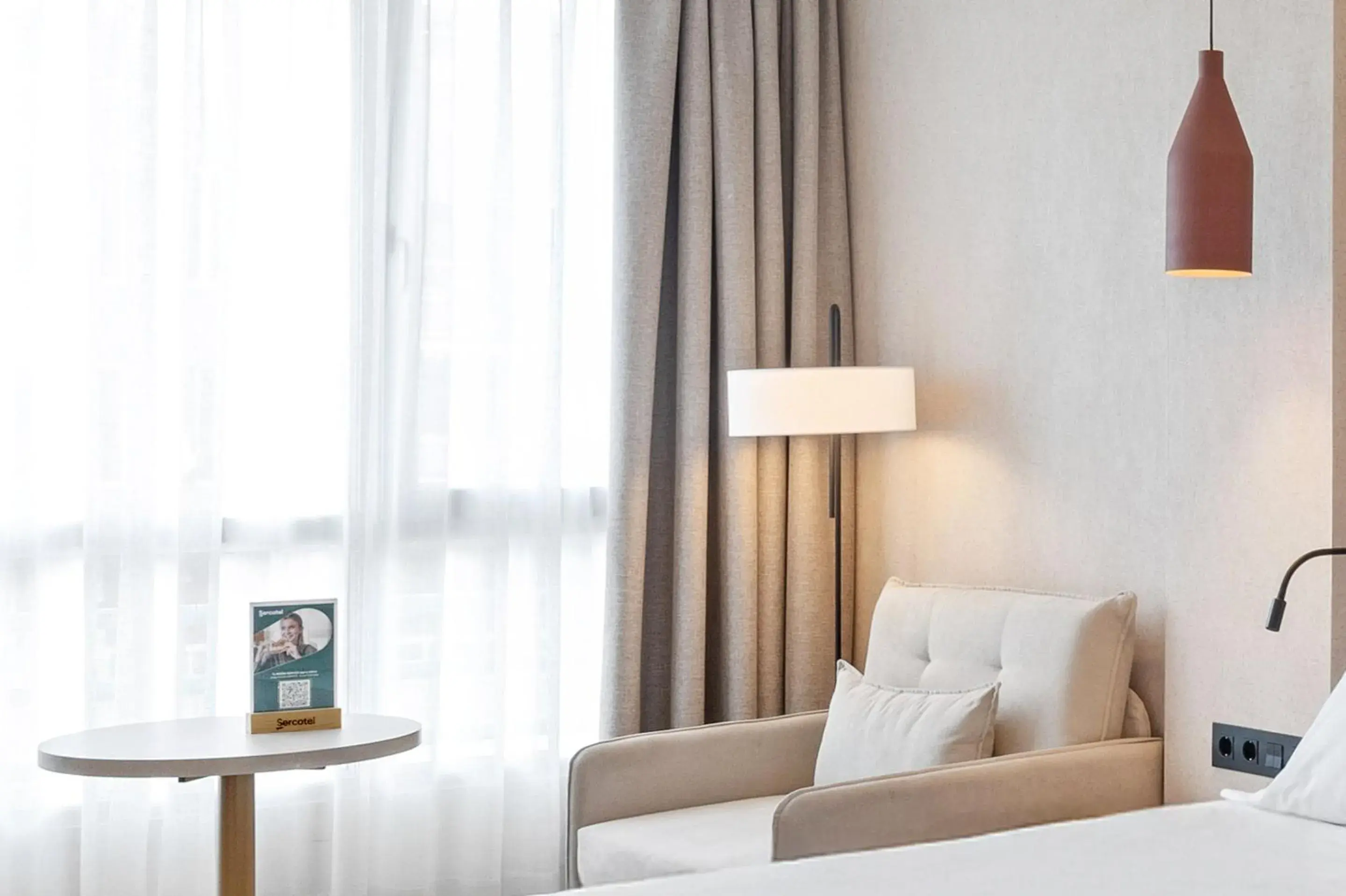 Photo of the whole room, Bed in Sercotel HMO Martina Photo of the whole room, Bed in Sercotel HMO Martina