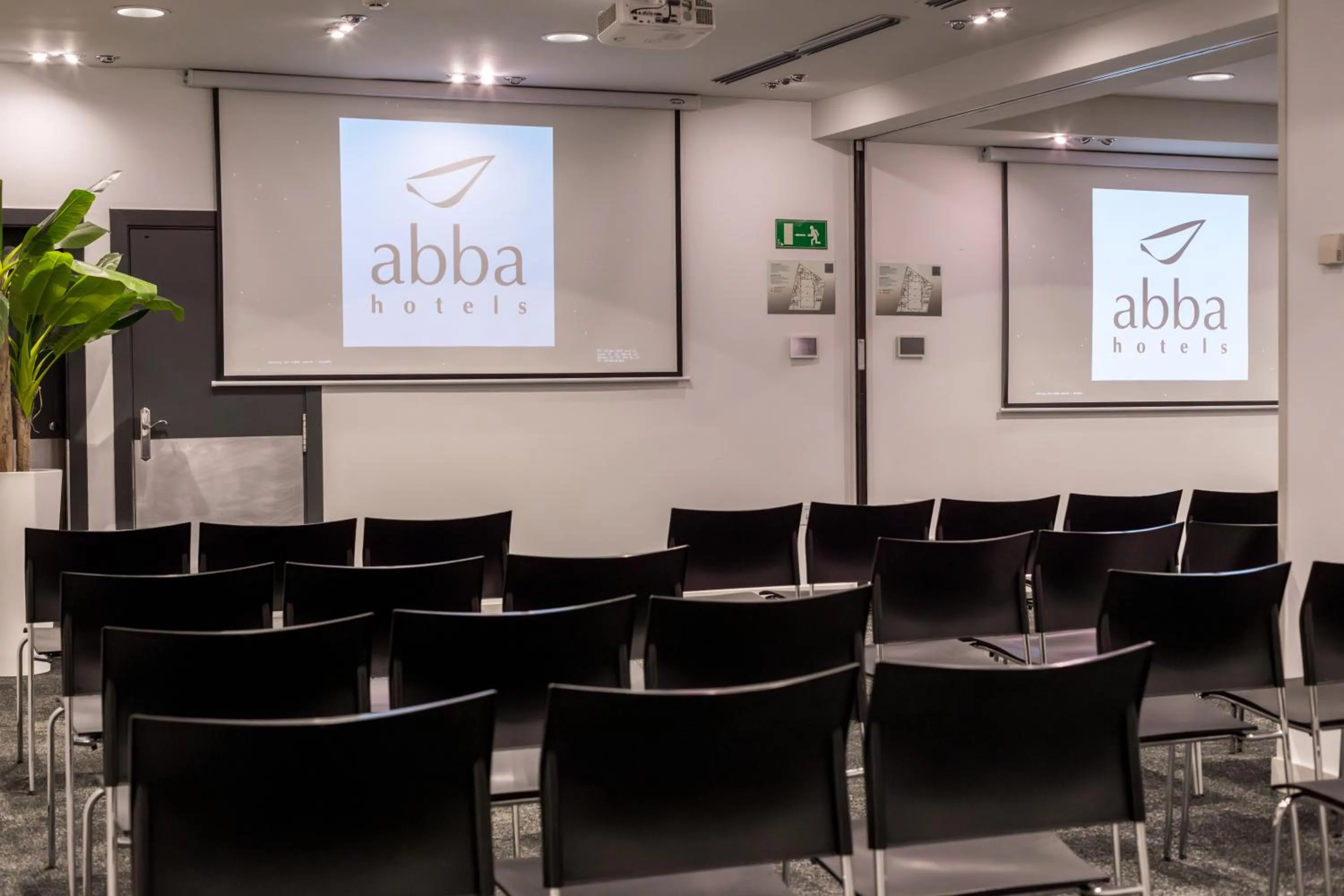 Meeting/conference room in Abba Sants