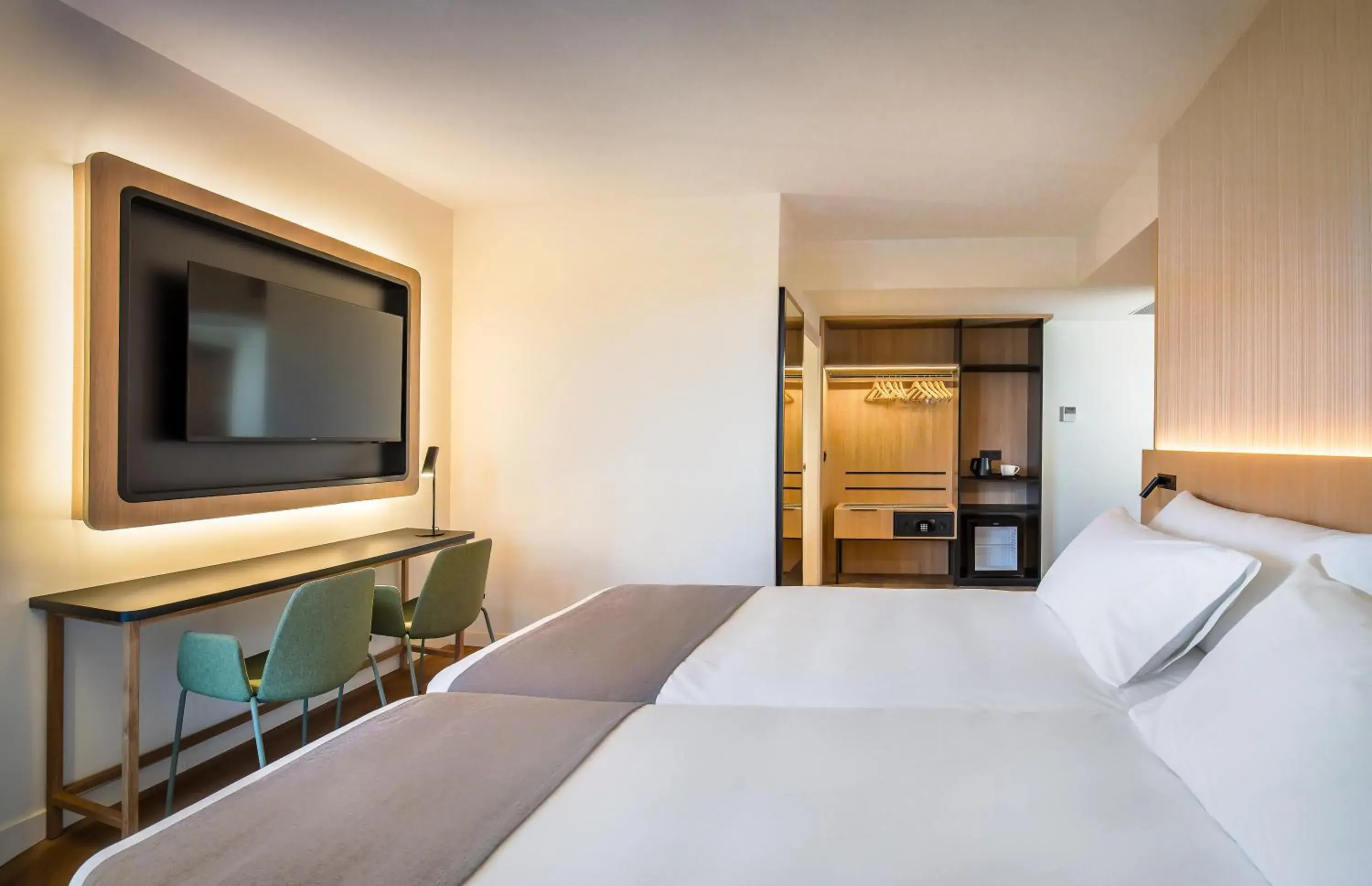 Photo of the whole room, Bed in Occidental Pamplona Photo of the whole room, Bed in Occidental Pamplona