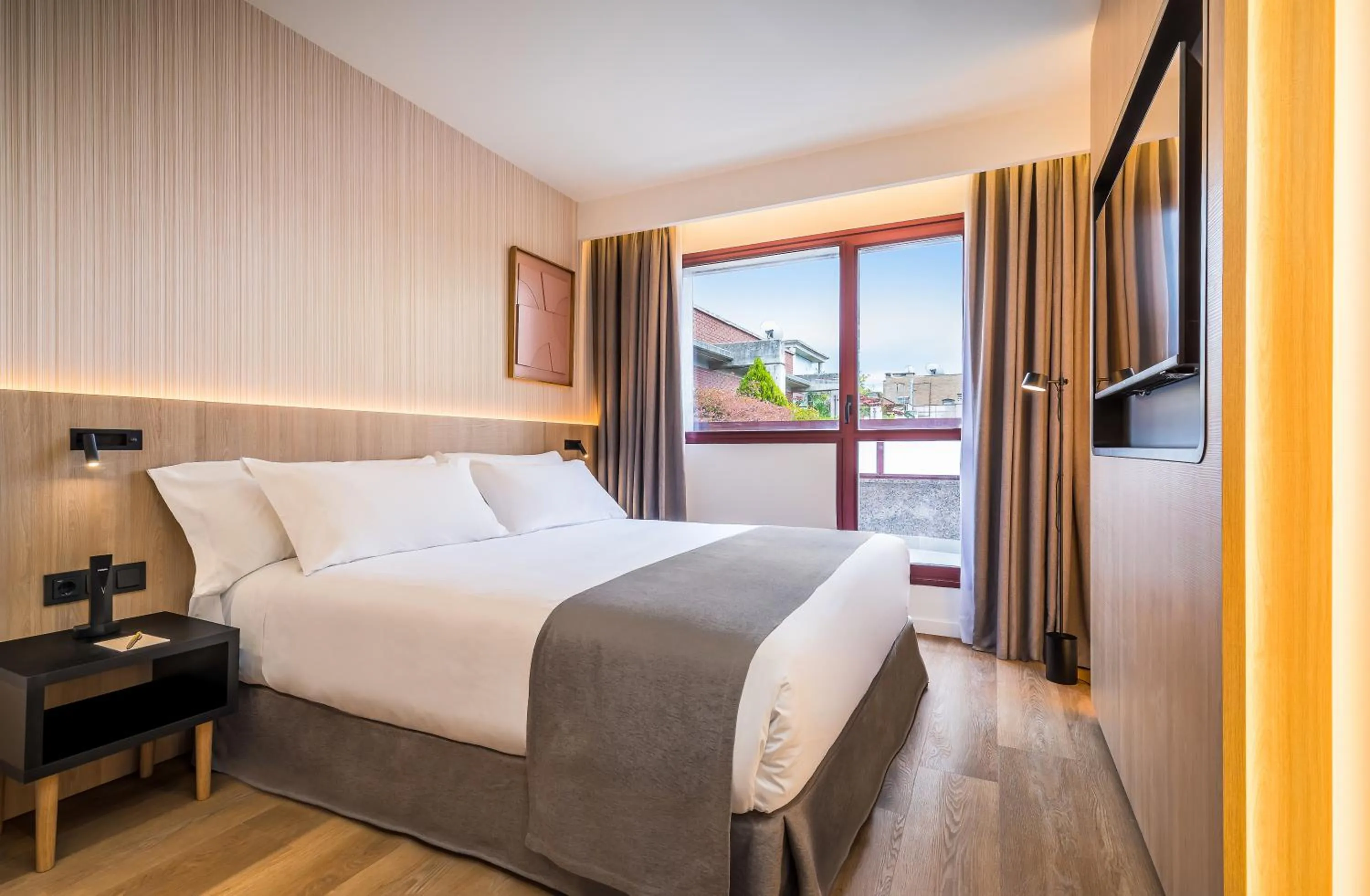 Photo of the whole room, Bed in Occidental Pamplona