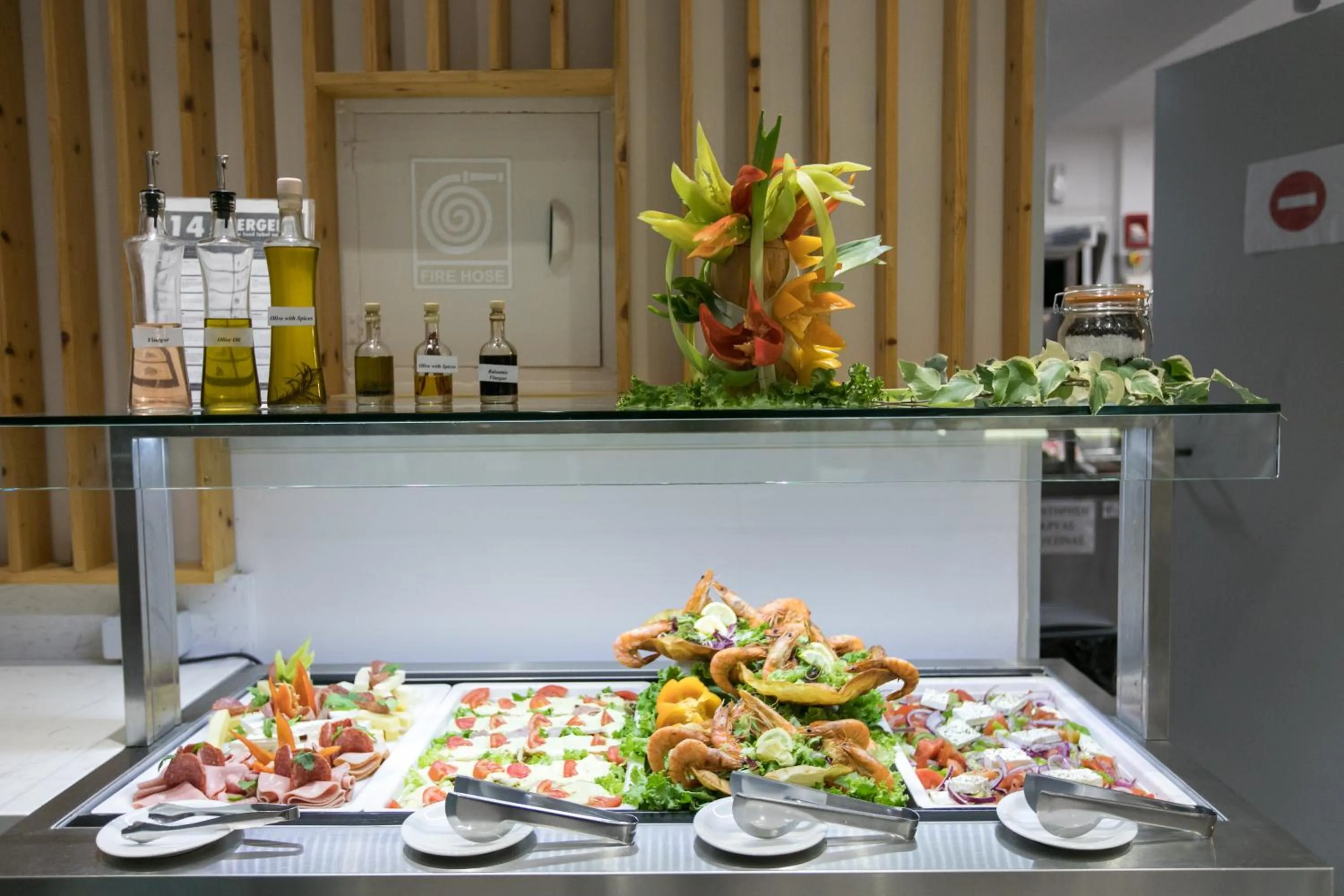 Restaurant/places to eat in Club Zante Plaza