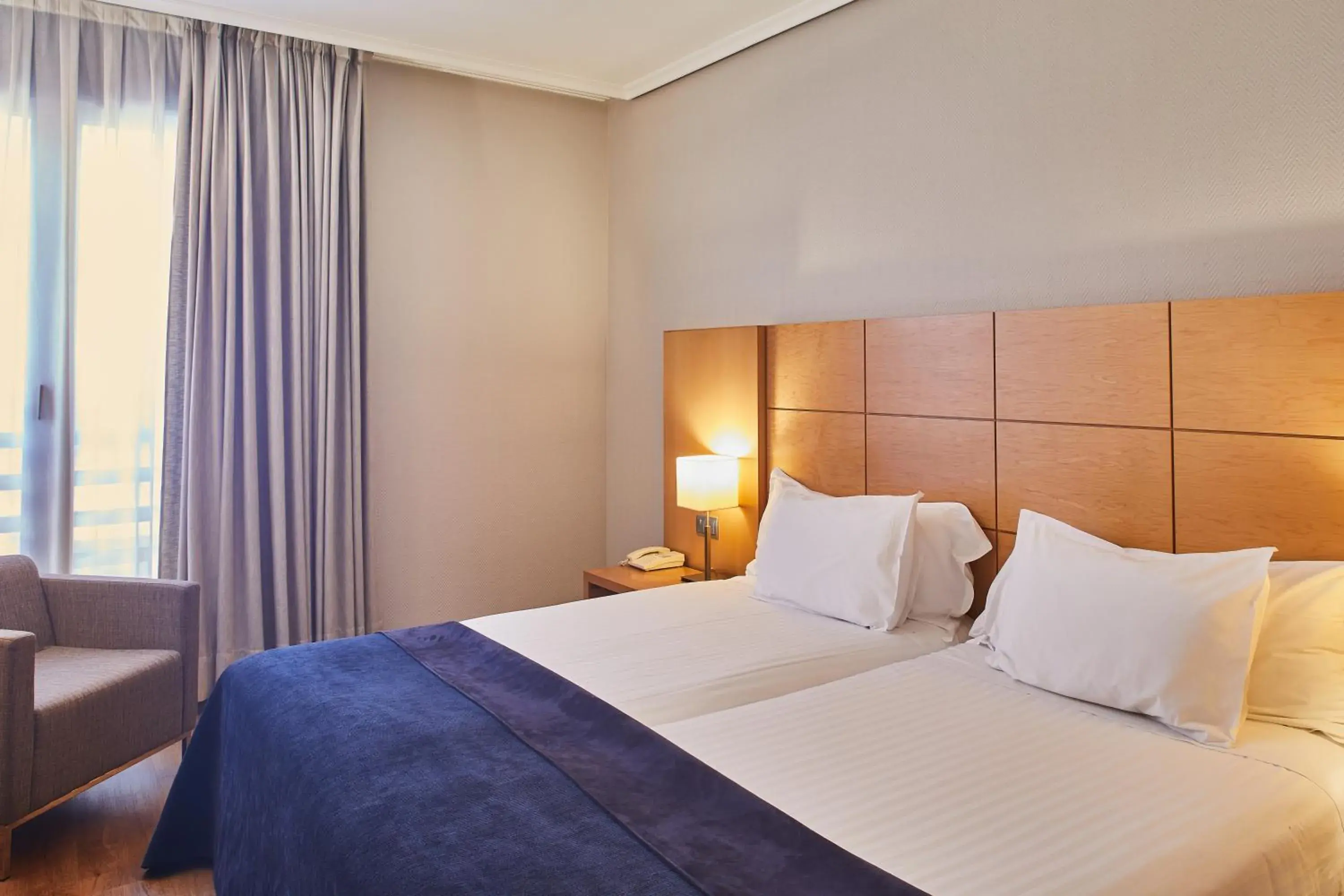 Standard Double Room with Extra Bed in Silken Ciudad de Vitoria Standard Double Room with Extra Bed in Silken Ciudad de Vitoria