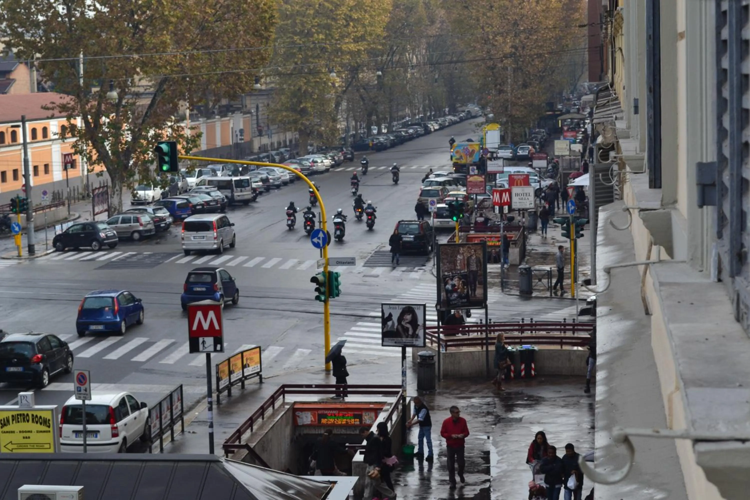 Facade/entrance in Enjoy Roma