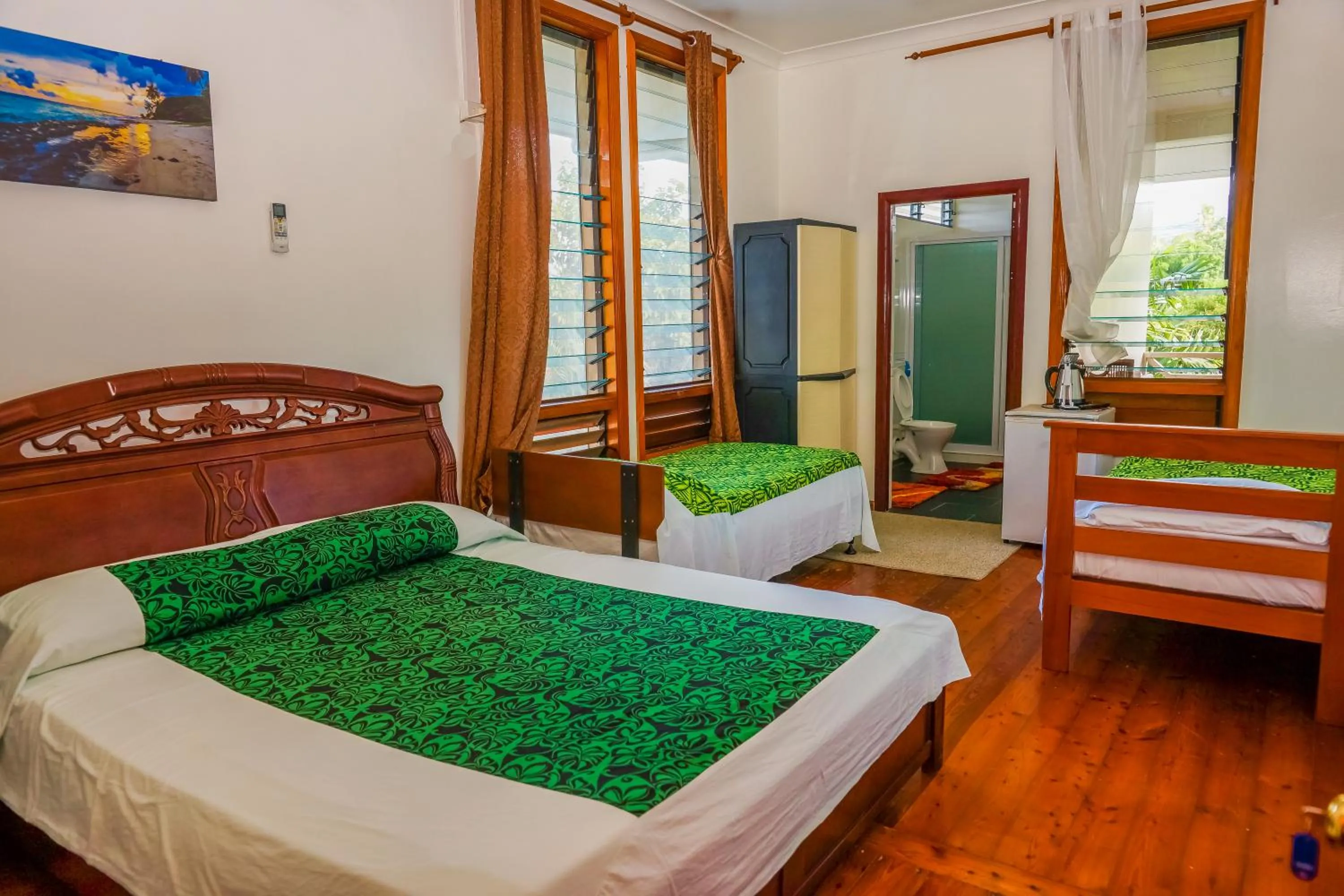 Photo of the whole room in Lynn's Getaway Hotel