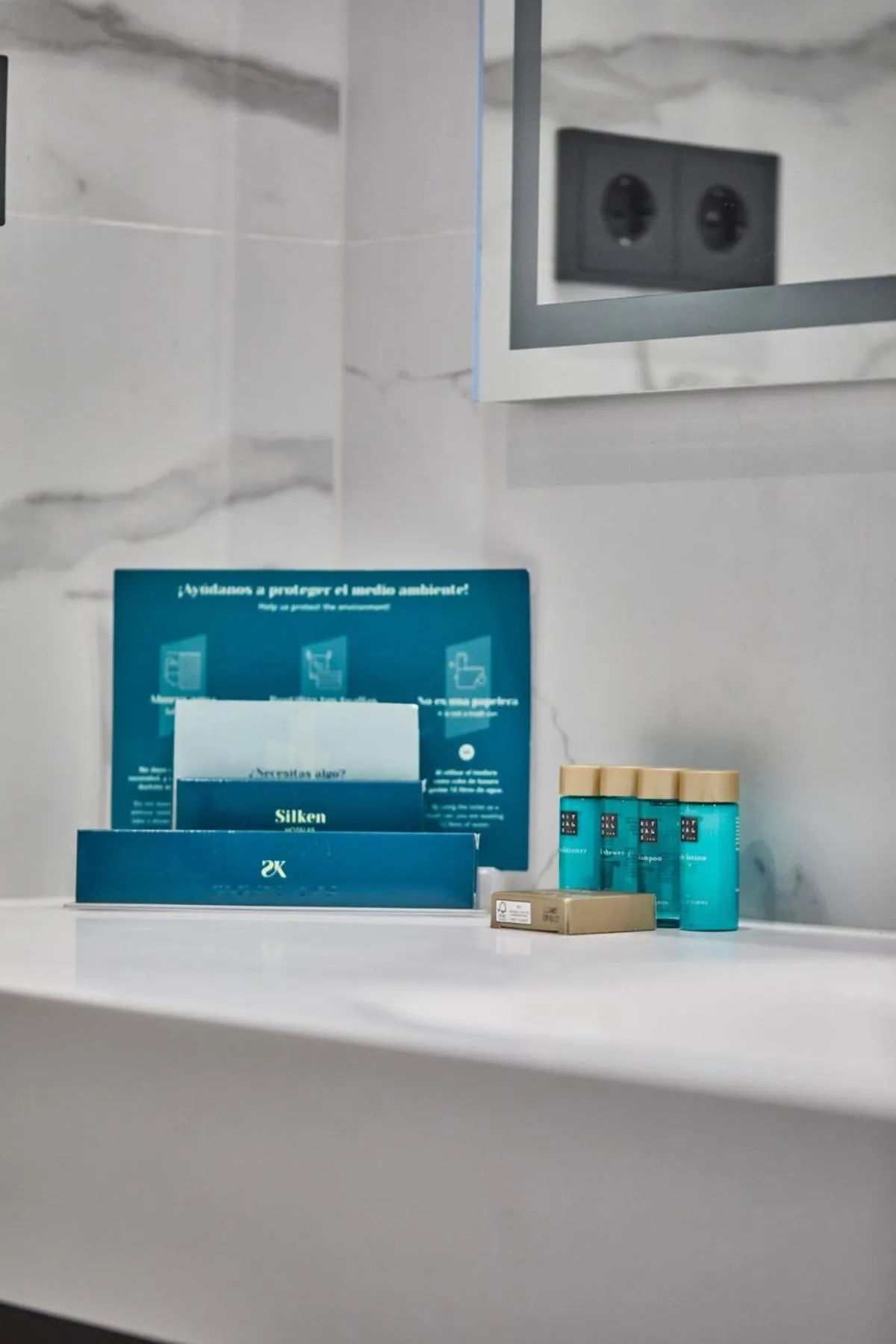 Bathroom in Silken Puerta Valencia