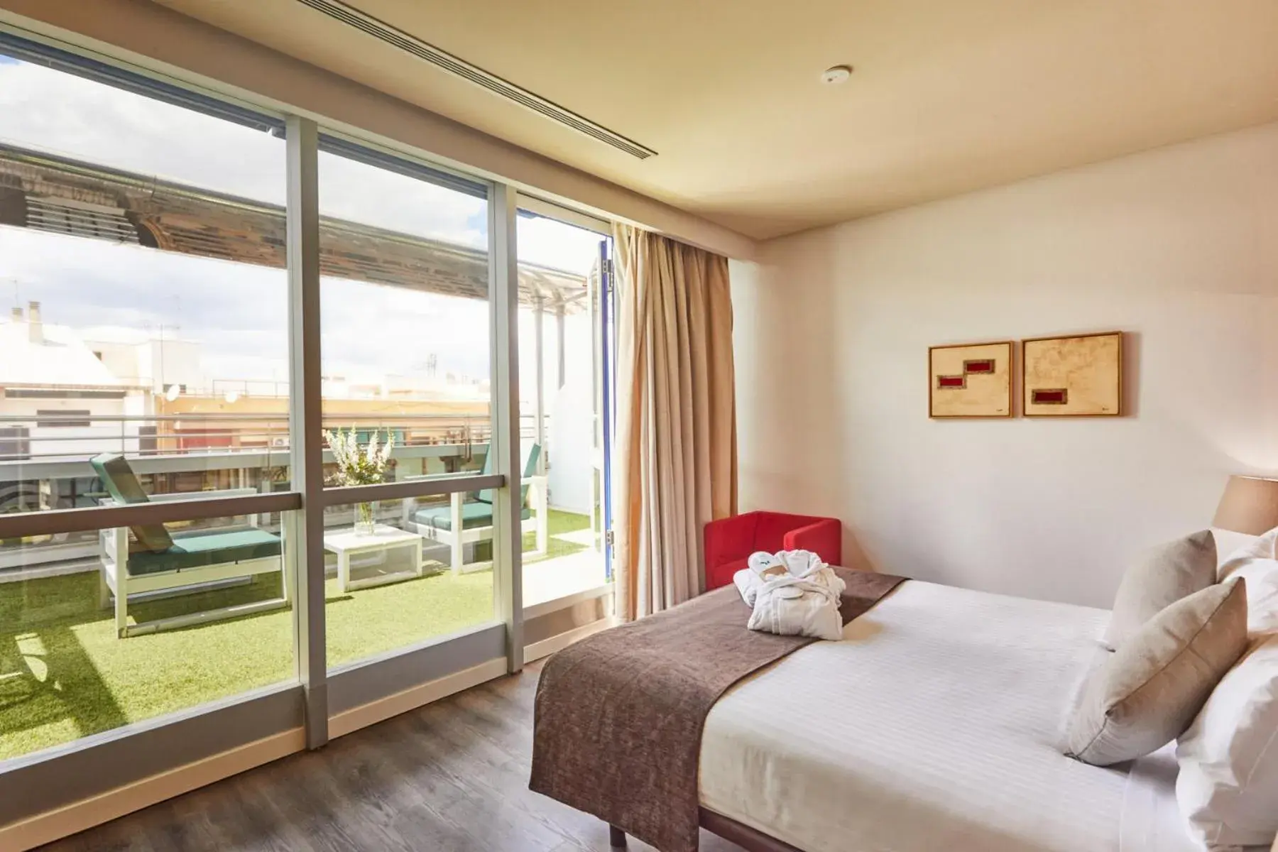 View (from property/room), Bed in Silken Puerta Valencia View (from property/room), Bed in Silken Puerta Valencia