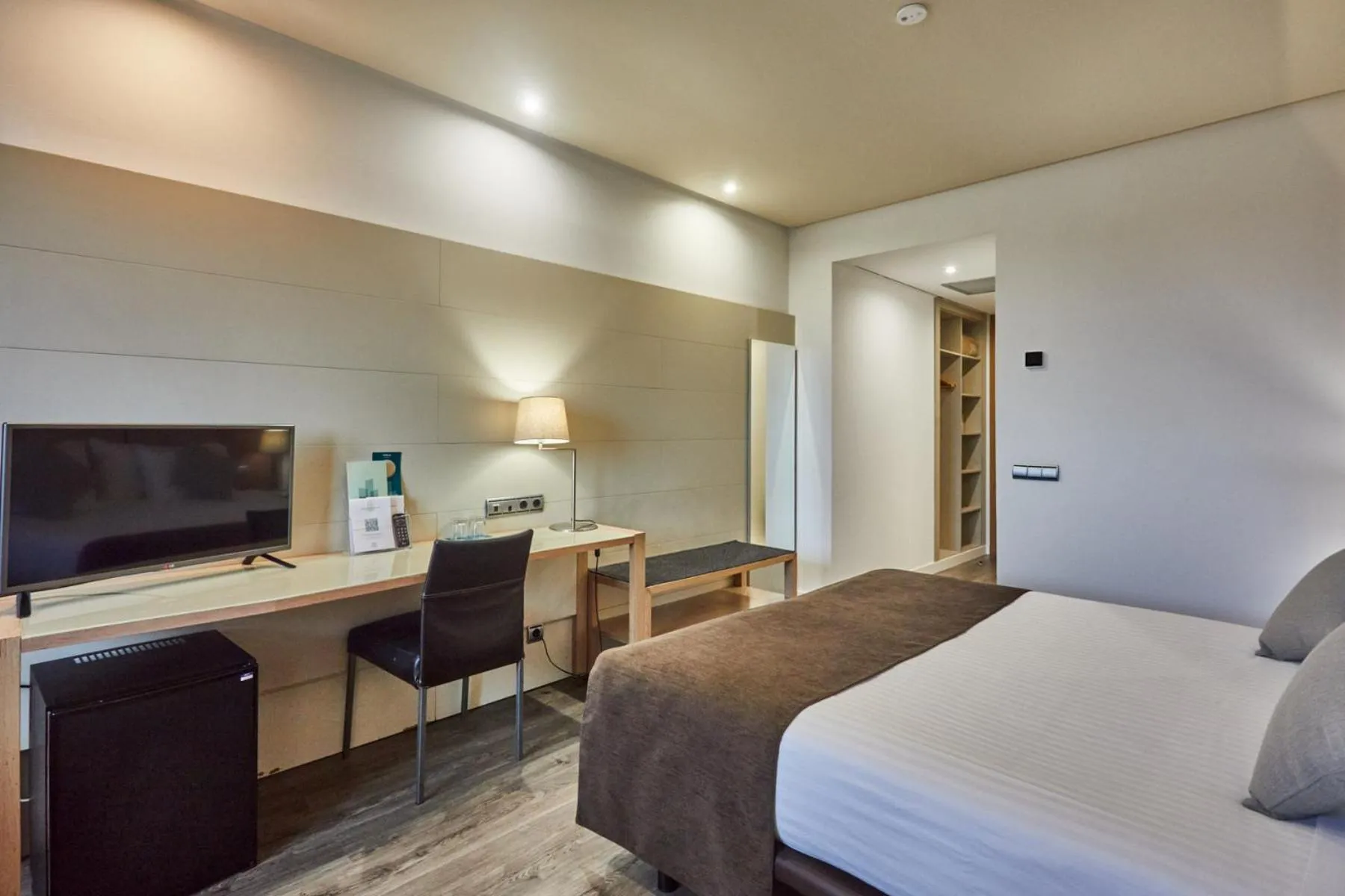 TV and multimedia, Bed in Silken Puerta Valencia