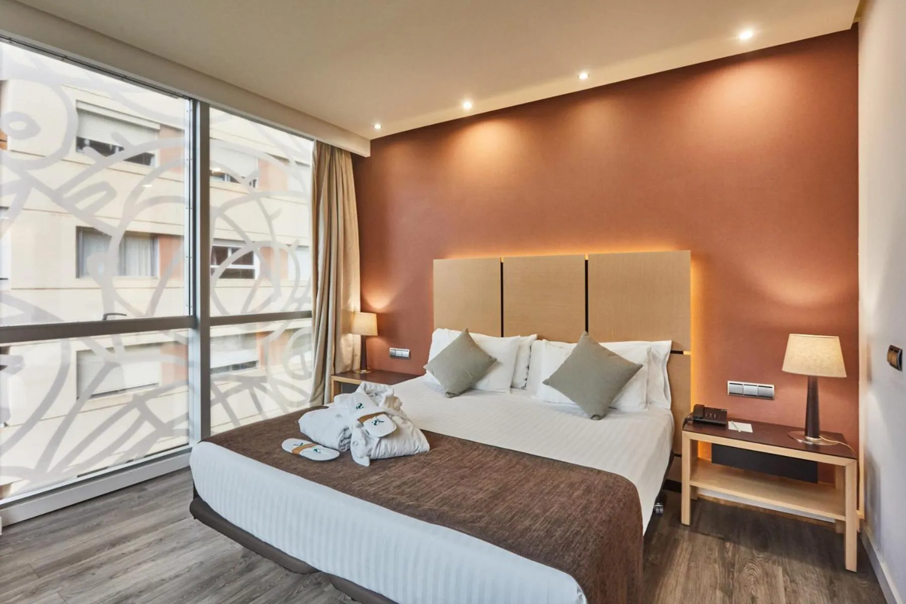 Bedroom, Bed in Silken Puerta Valencia