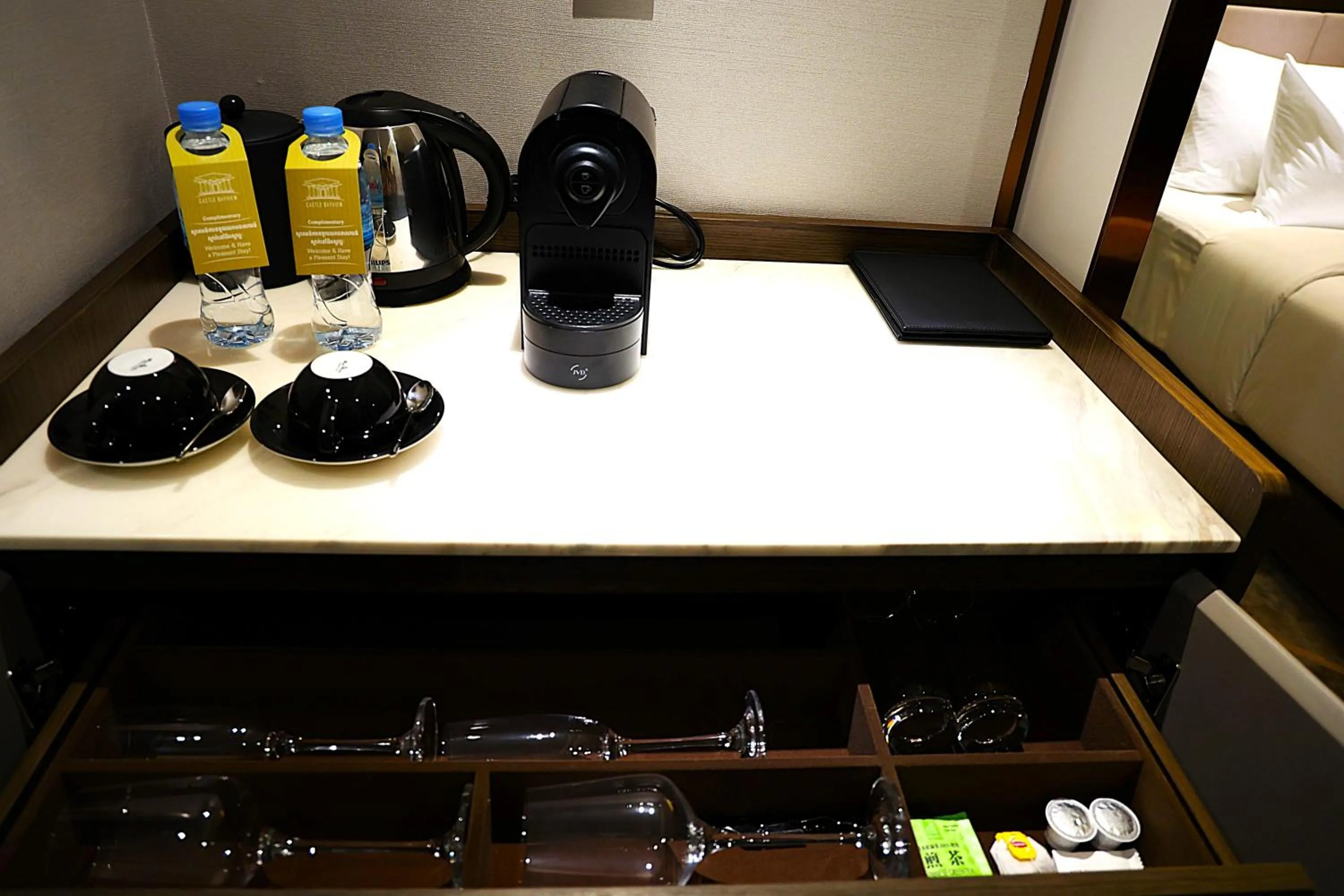 Coffee/tea facilities in Castle Bayview Resort & Spa