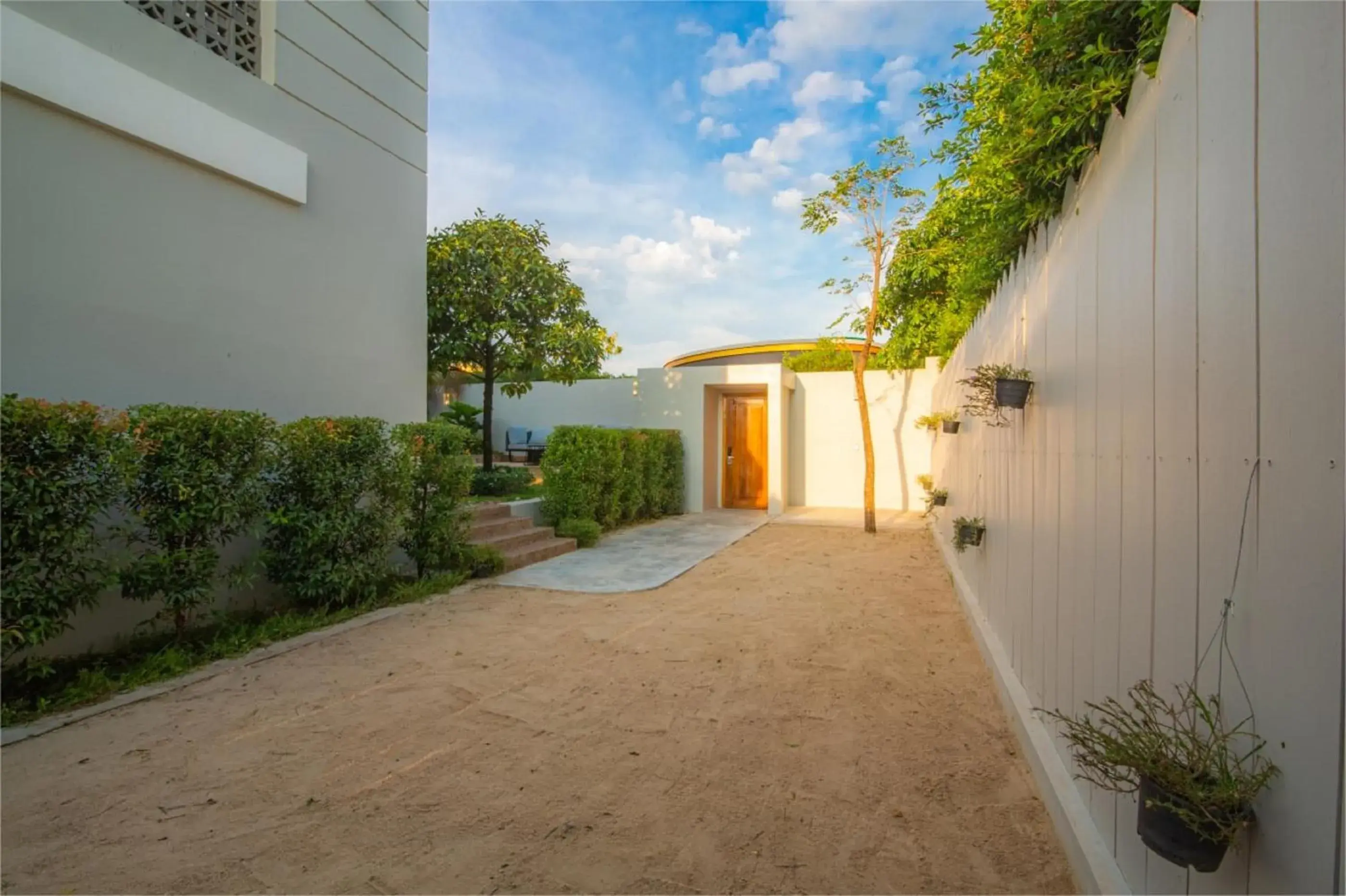 Garden view in Castle Bayview Resort & Spa Garden view in Castle Bayview Resort & Spa