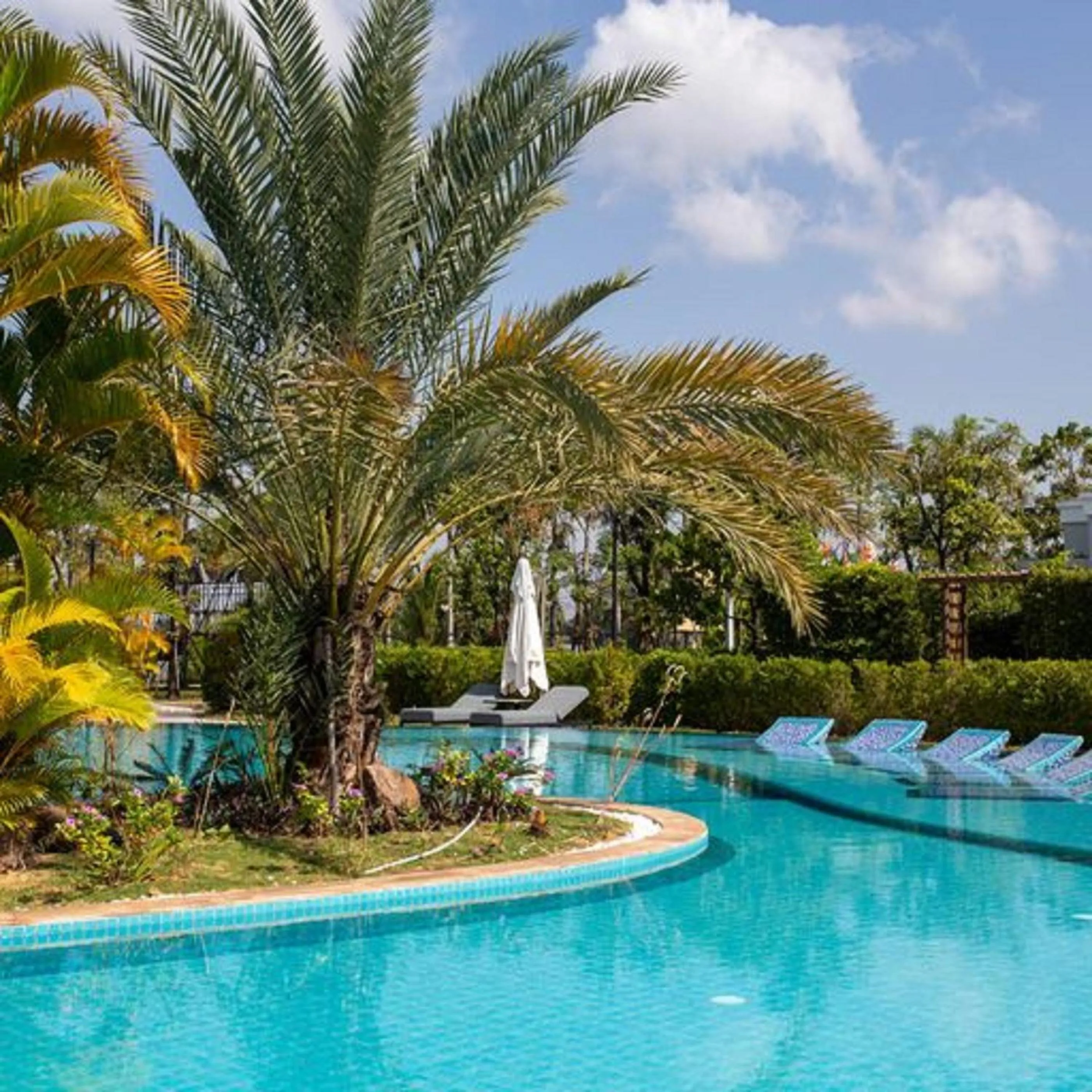 Pool view in Castle Bayview Resort & Spa